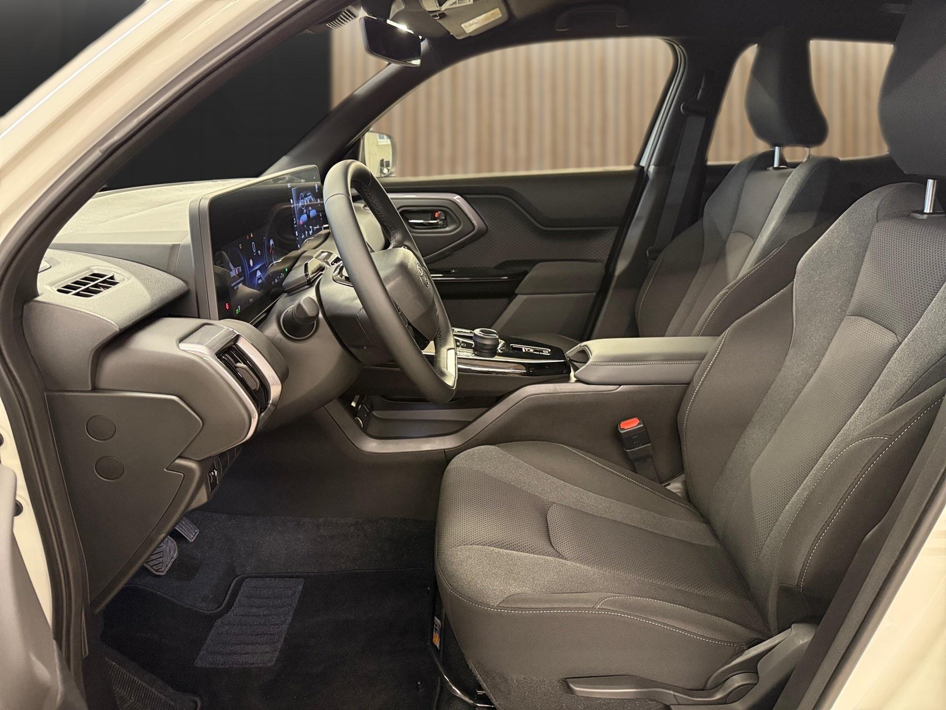 TOYOTA Urban Cruiser 49 kWh Comfort-image-10