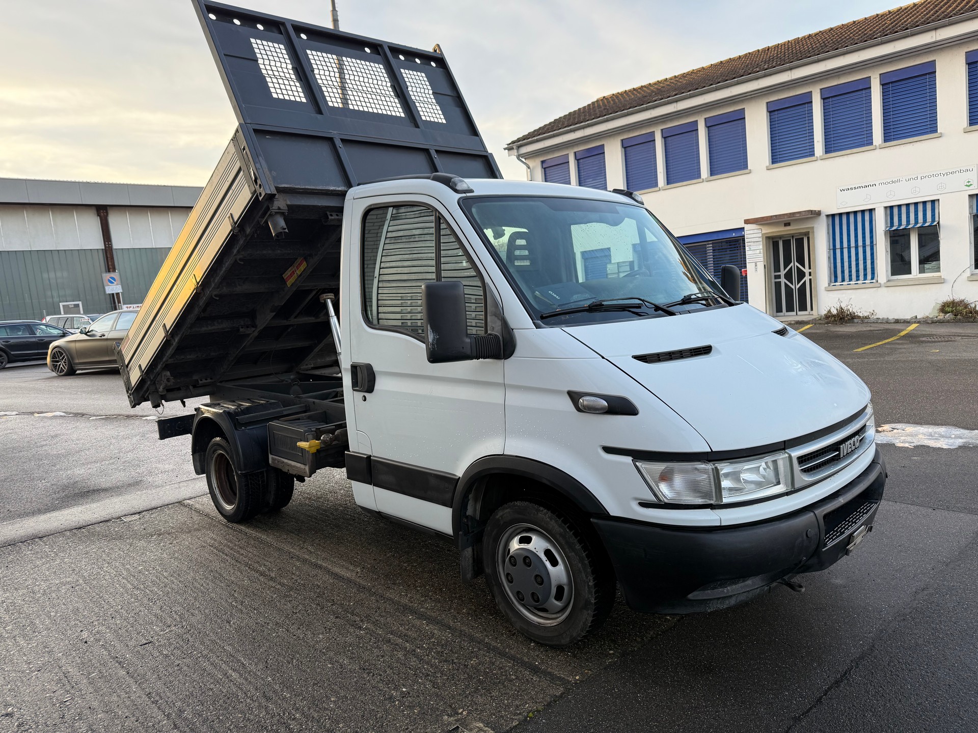 IVECO 35c13-image-0