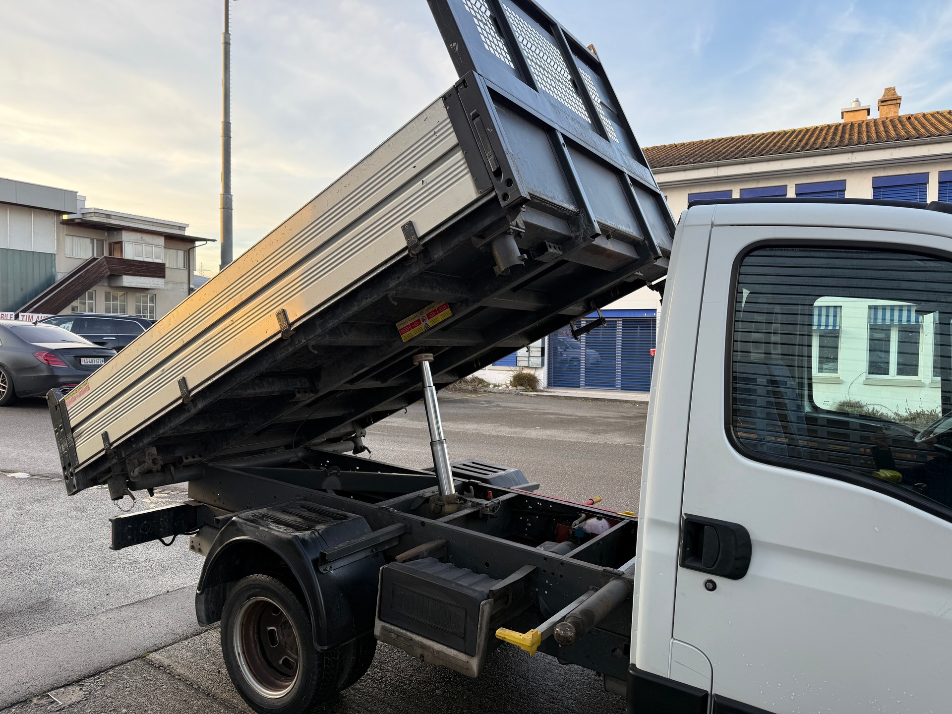 IVECO 35c13-image-4