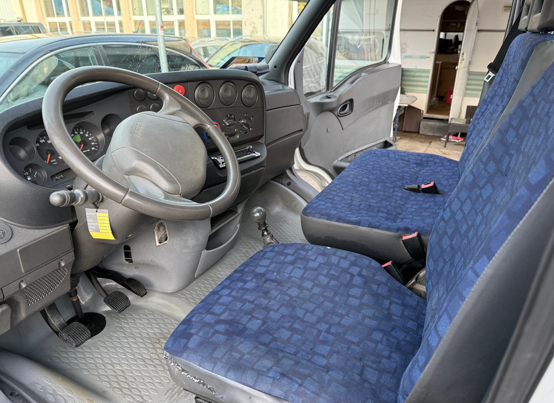IVECO 35c13-image-11