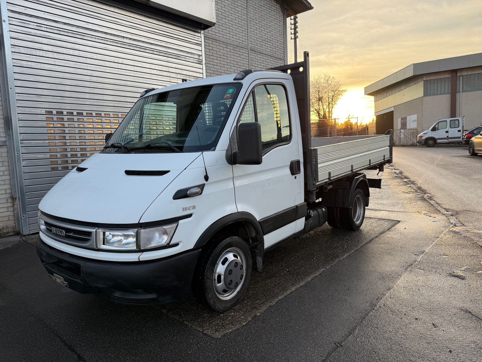 IVECO 35c13-image-2