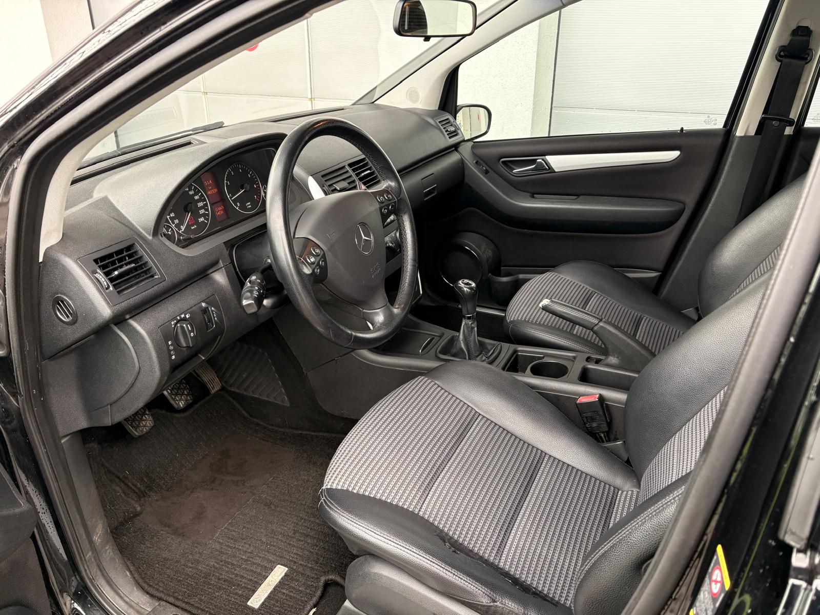 MERCEDES-BENZ A 150 Elégance-image-8