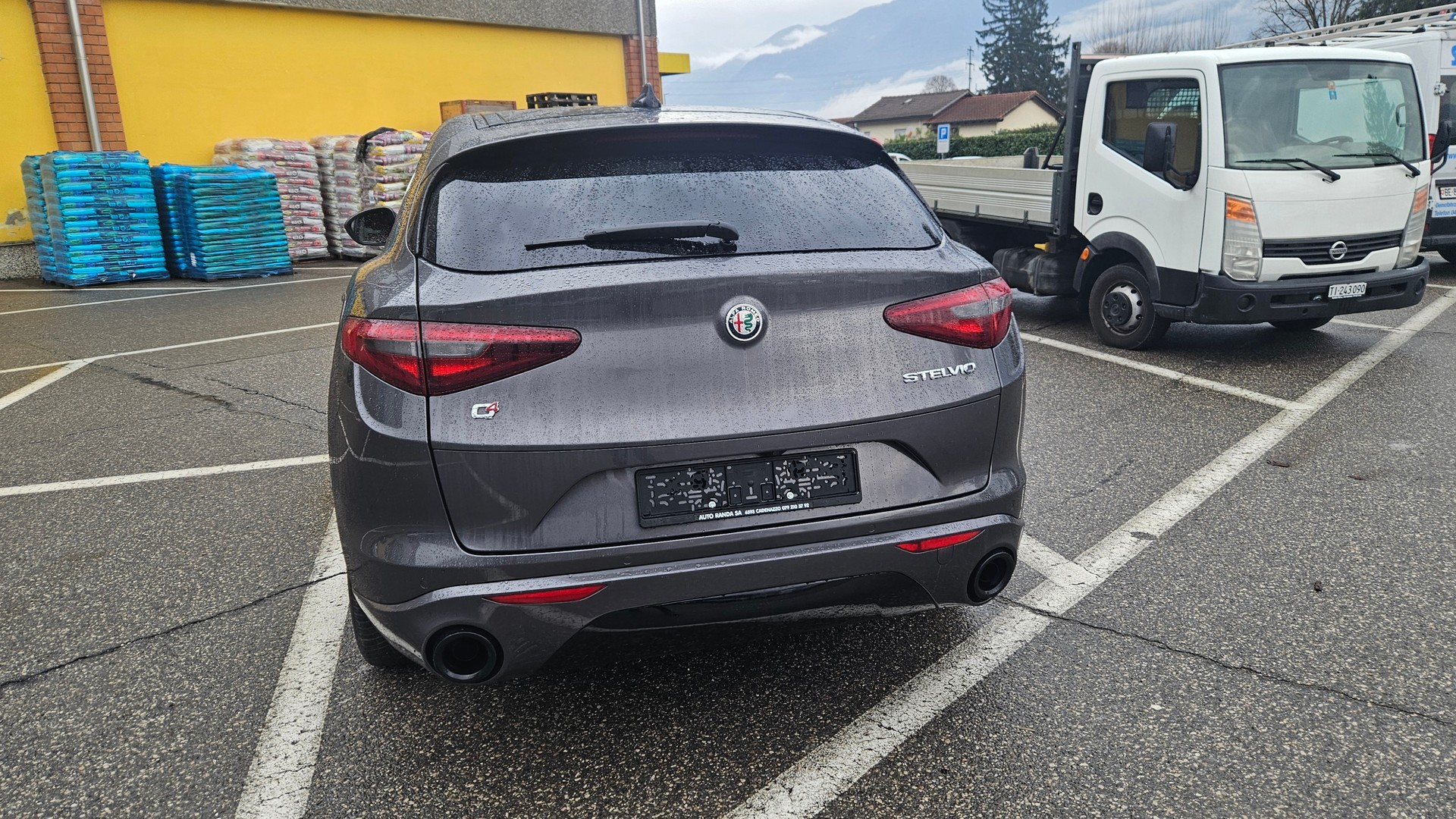 ALFA ROMEO Stelvio 2.0 Executive Q4 Automatic-image-3