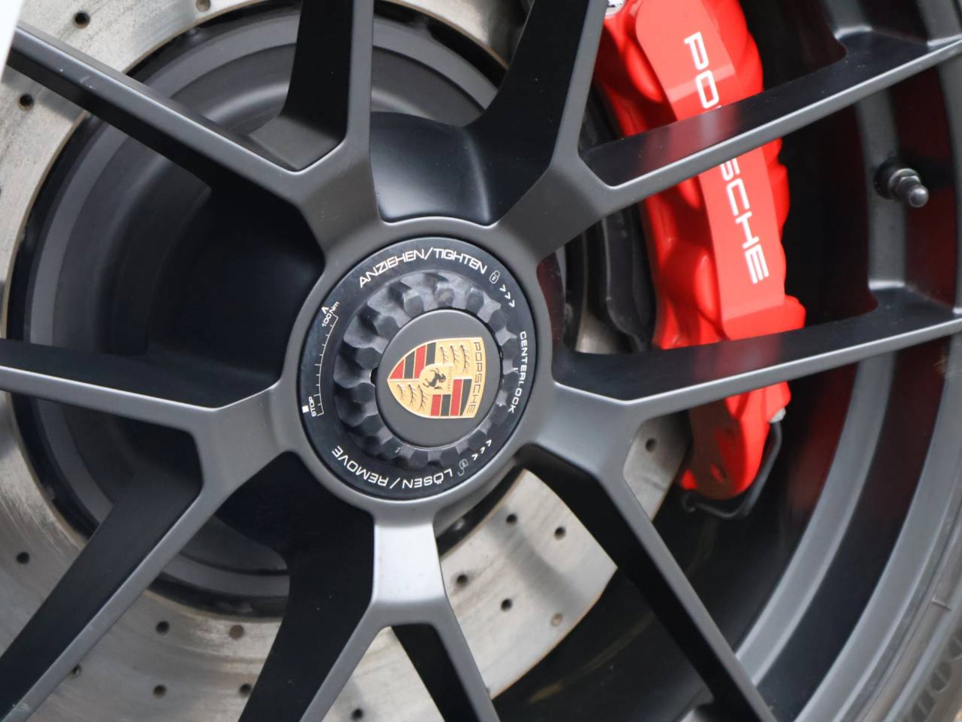 PORSCHE 911 Carrera GTS-image-26