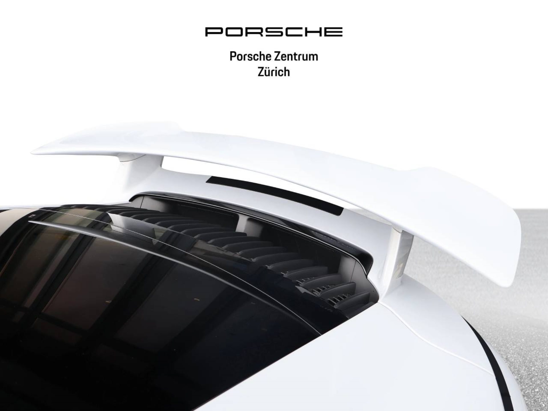 PORSCHE 911 Carrera GTS-image-28