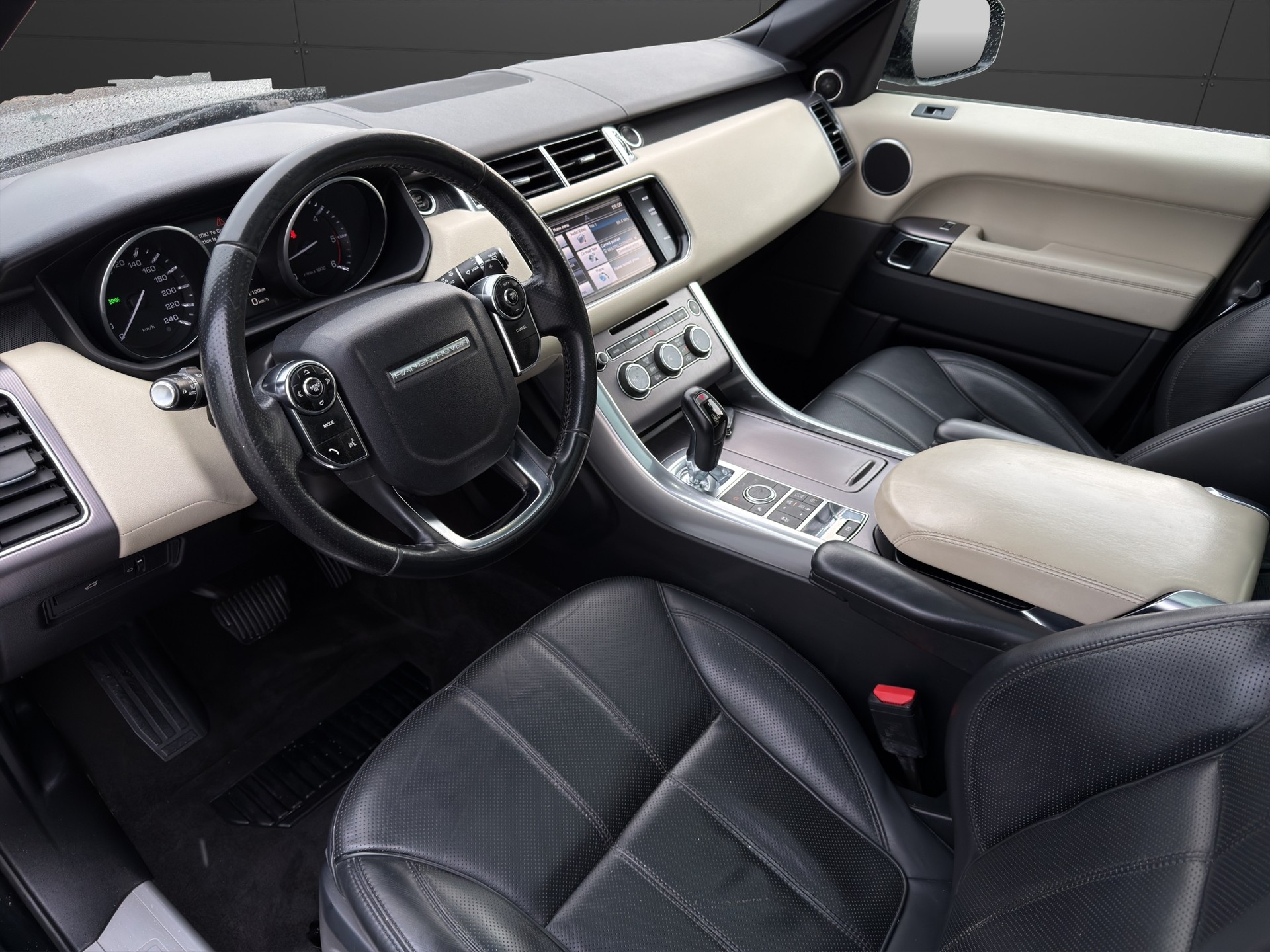 LAND ROVER Range Rover Sport 3.0 SDV6 HSE Automatic-image-9