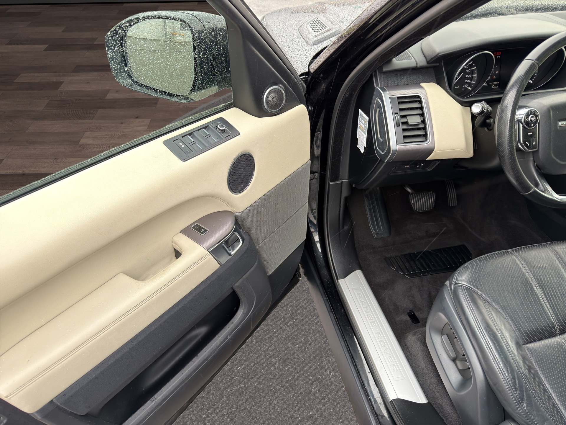 LAND ROVER Range Rover Sport 3.0 SDV6 HSE Automatic-image-19