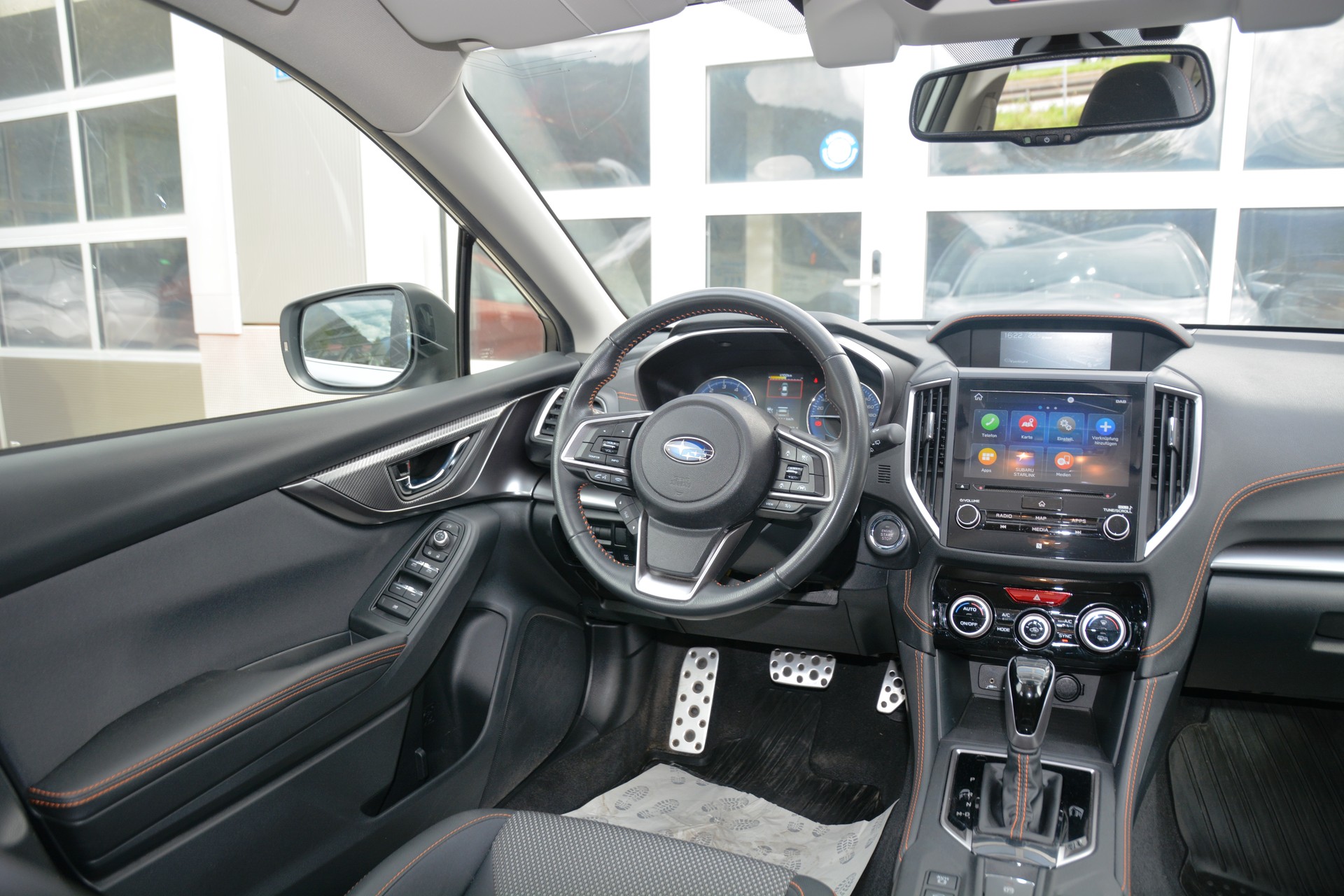 SUBARU XV 2.0 e-Boxer Luxury AWD Lineartronic-image-4