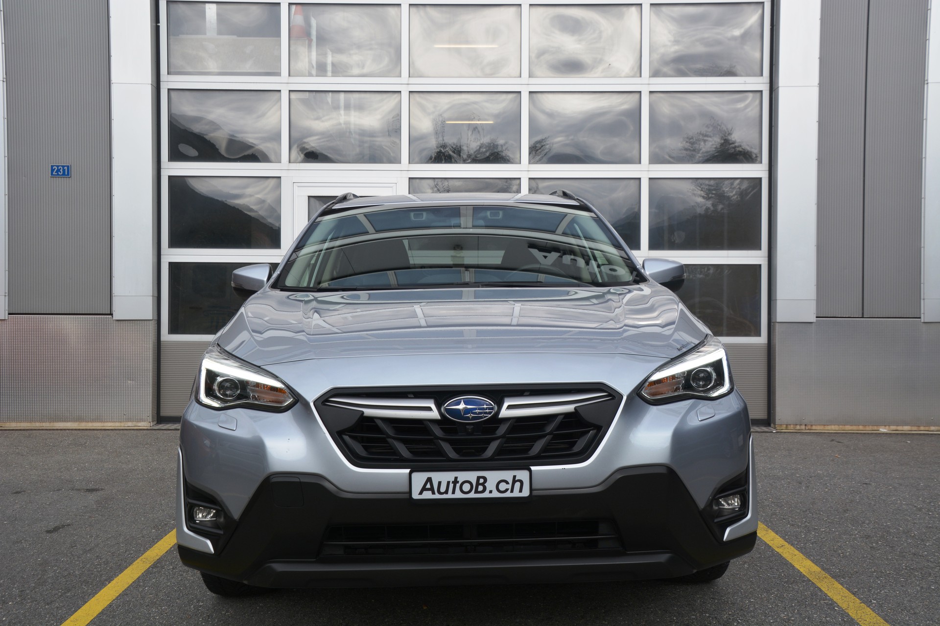 SUBARU XV 2.0 e-Boxer Luxury AWD Lineartronic-image-2