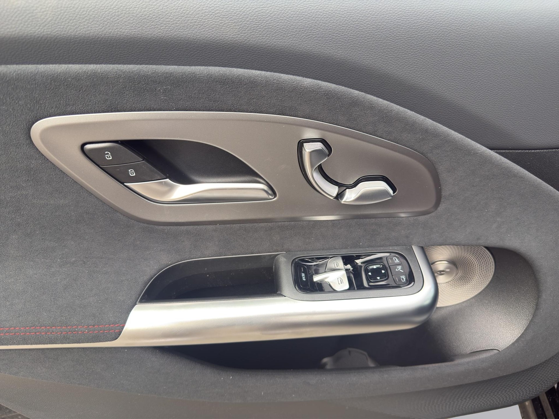 MERCEDES-BENZ CLA 220 AMG Line 4matic-image-10