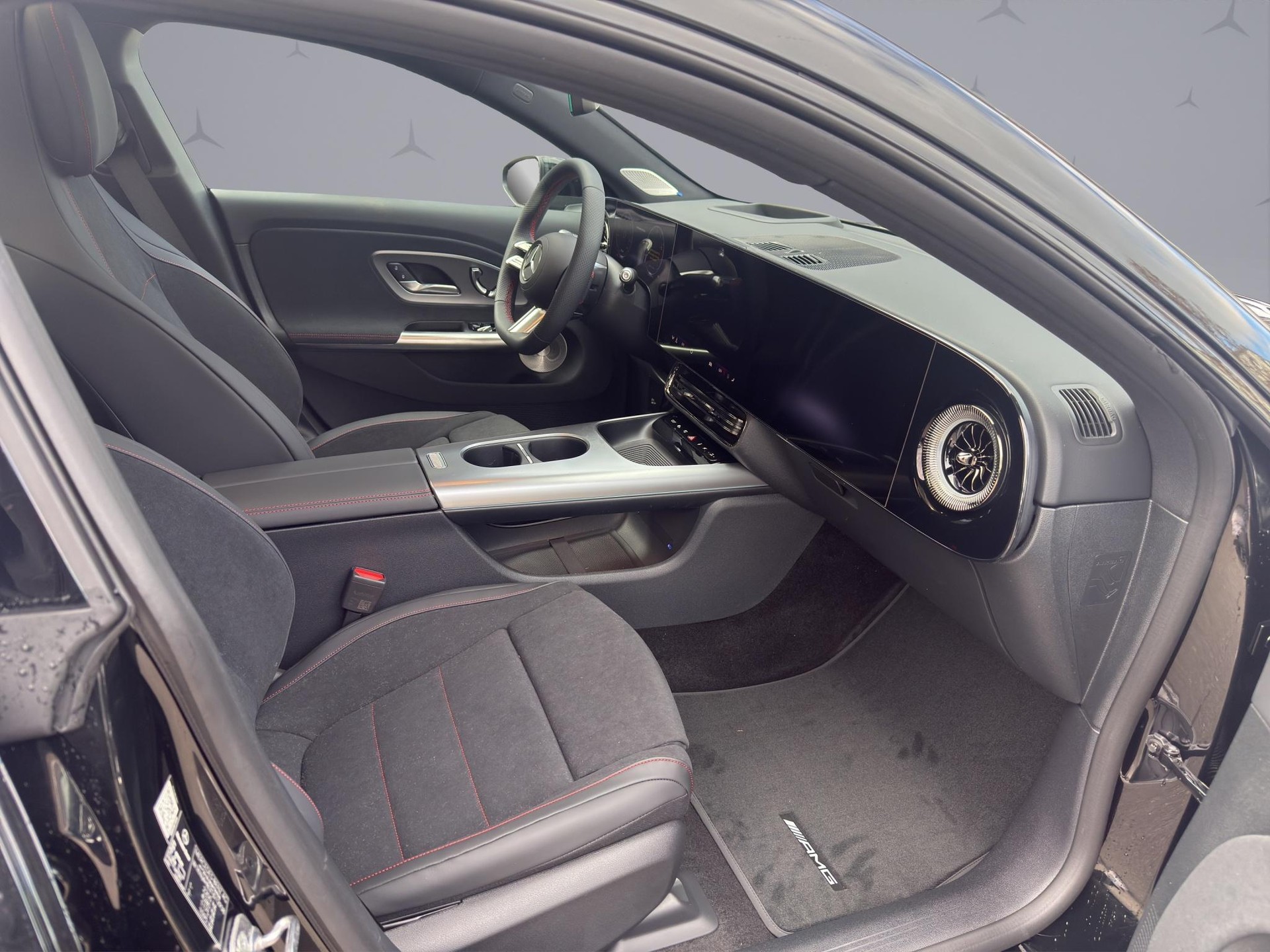 MERCEDES-BENZ CLA 220 AMG Line 4matic-image-16