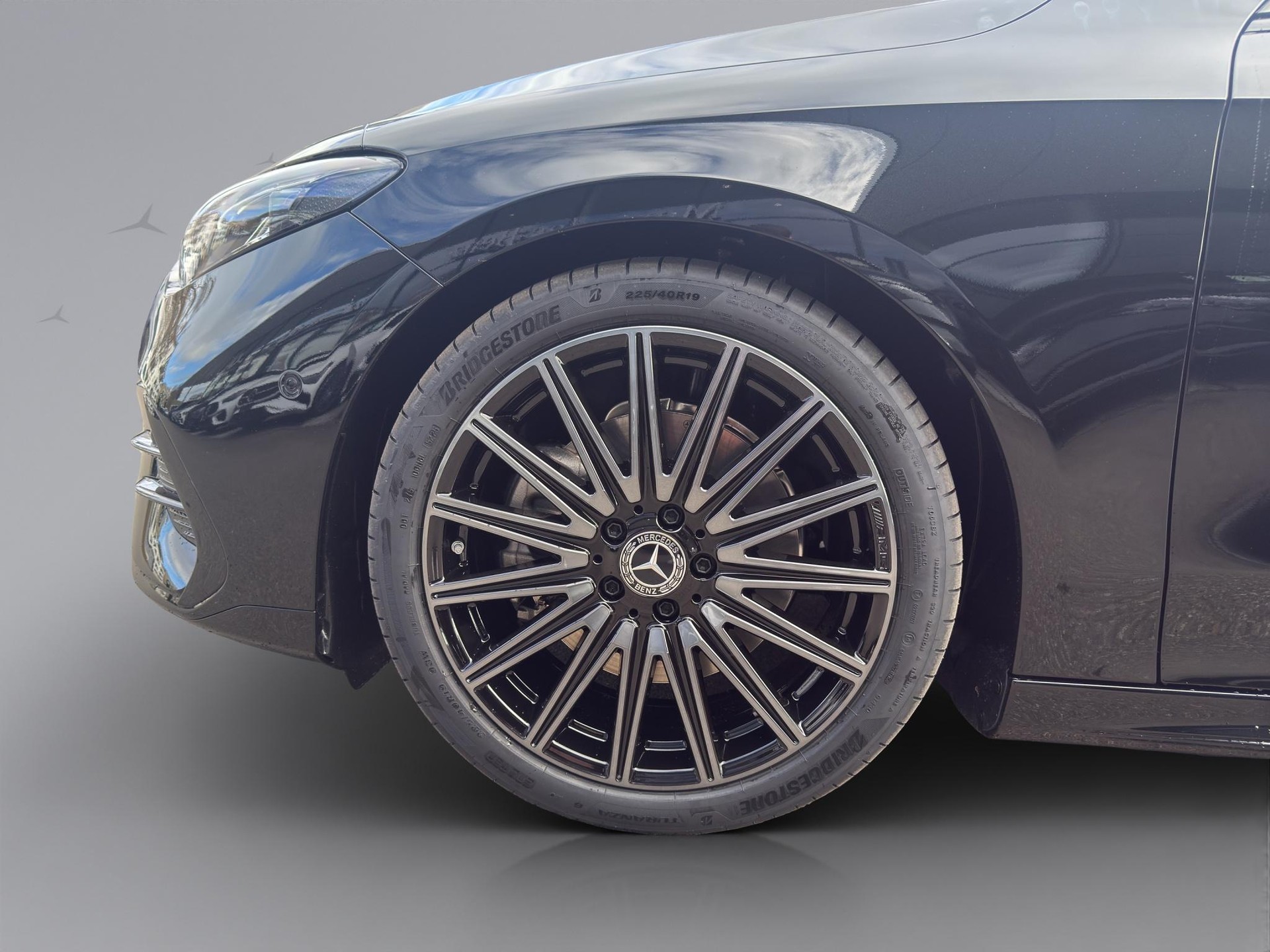 MERCEDES-BENZ CLA 220 AMG Line 4matic-image-2