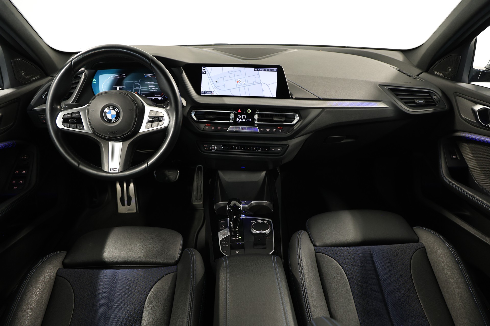 BMW 120d xDrive M-Sport Steptronic-image-9