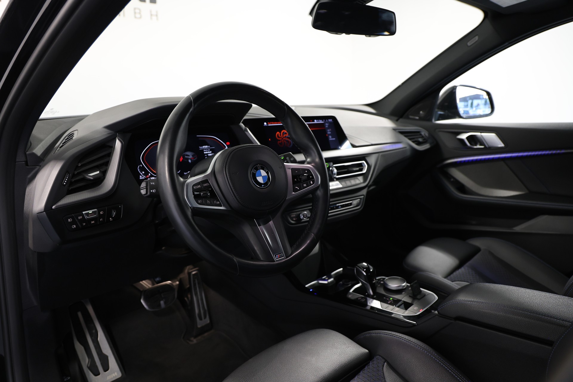 BMW 120d xDrive M-Sport Steptronic-image-7