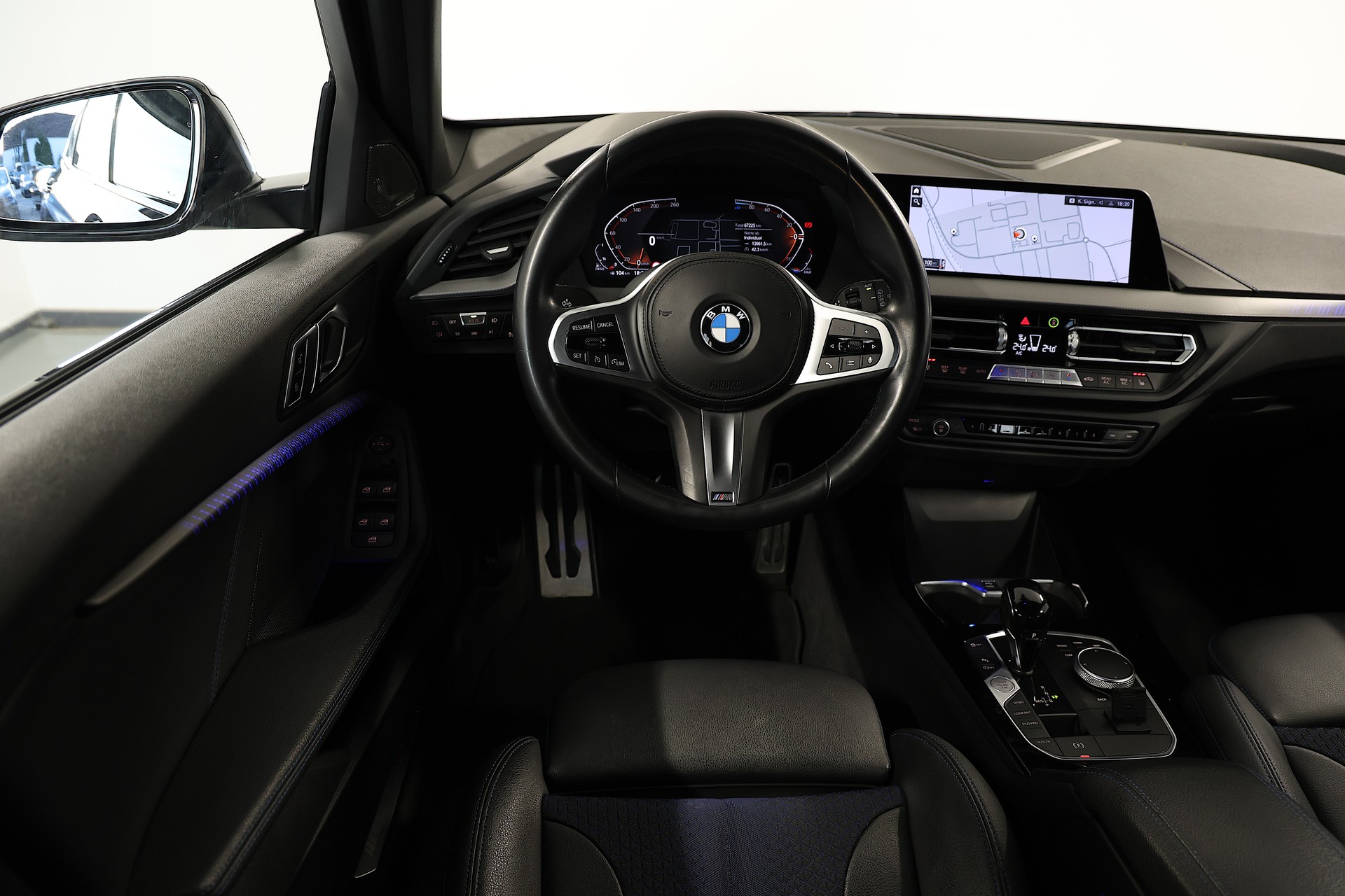 BMW 120d xDrive M-Sport Steptronic-image-8