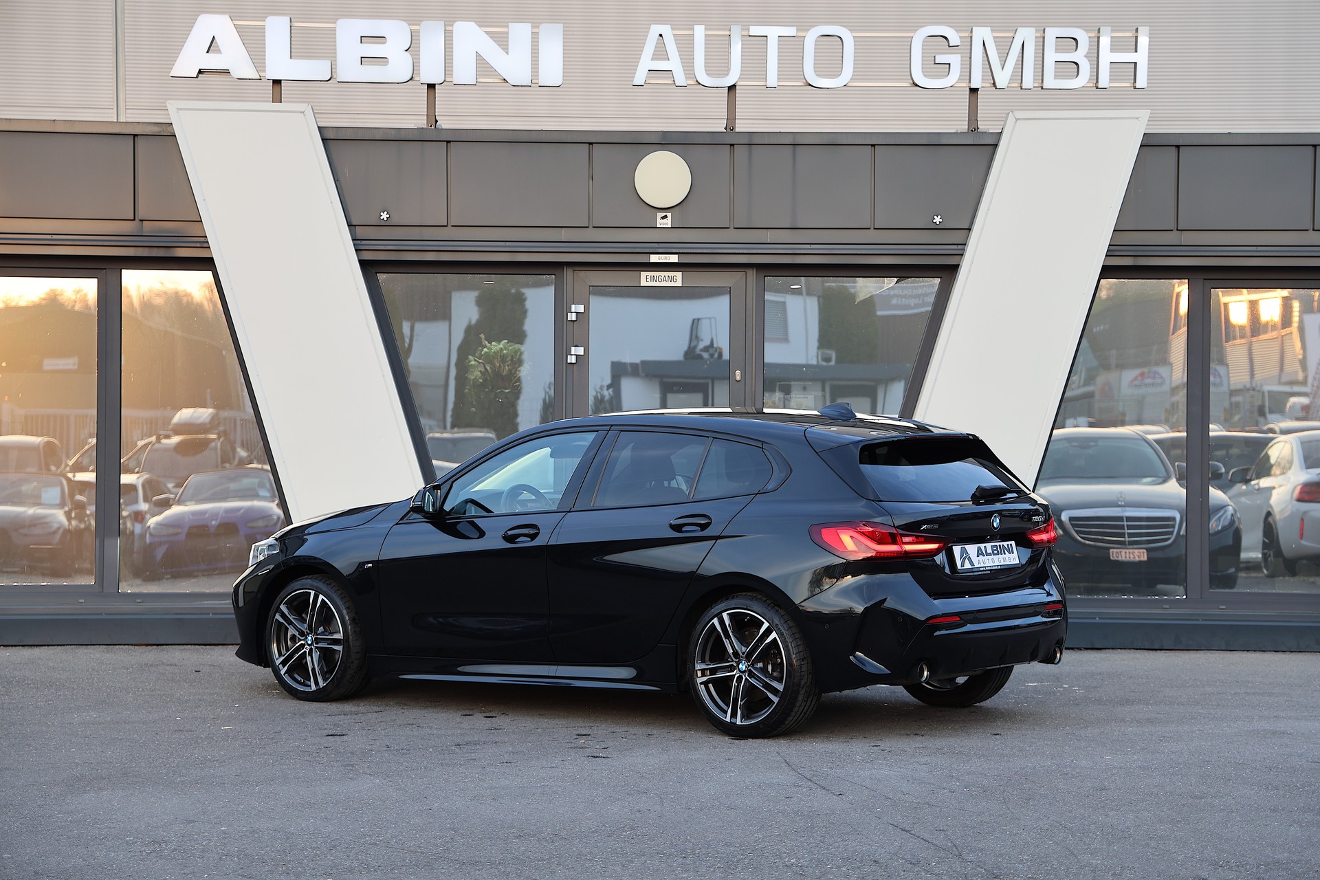 BMW 120d xDrive M-Sport Steptronic-image-3