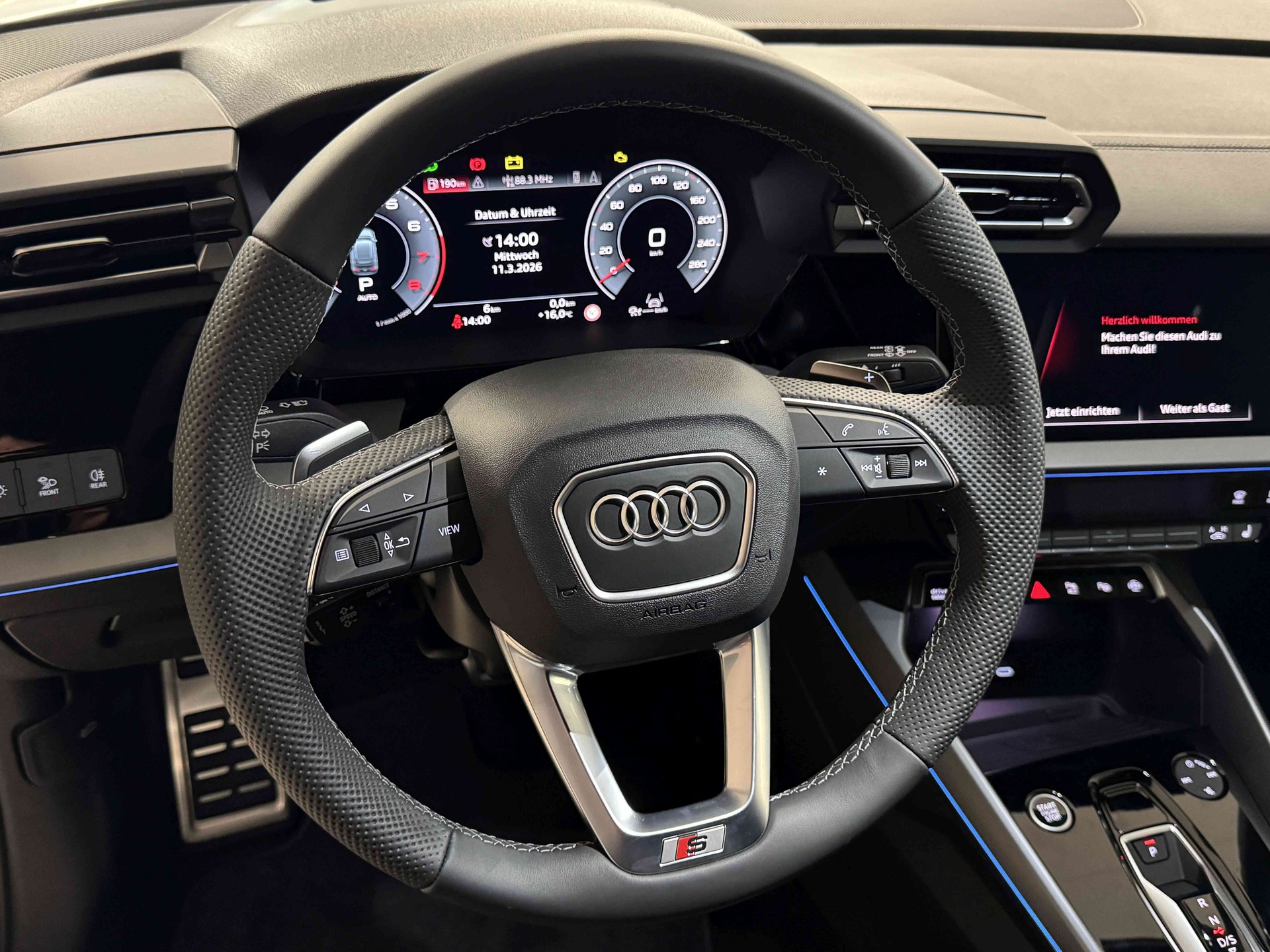 AUDI A3 Sportback TFSI 110 kW S line Attraction S tronic-image-10