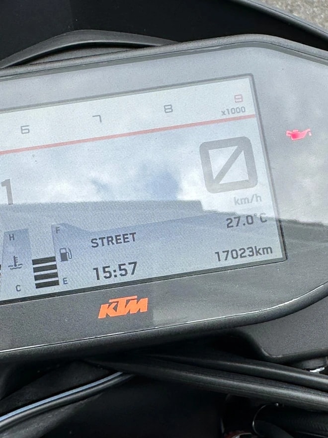 KTM 690 Duke R ABS-image-6