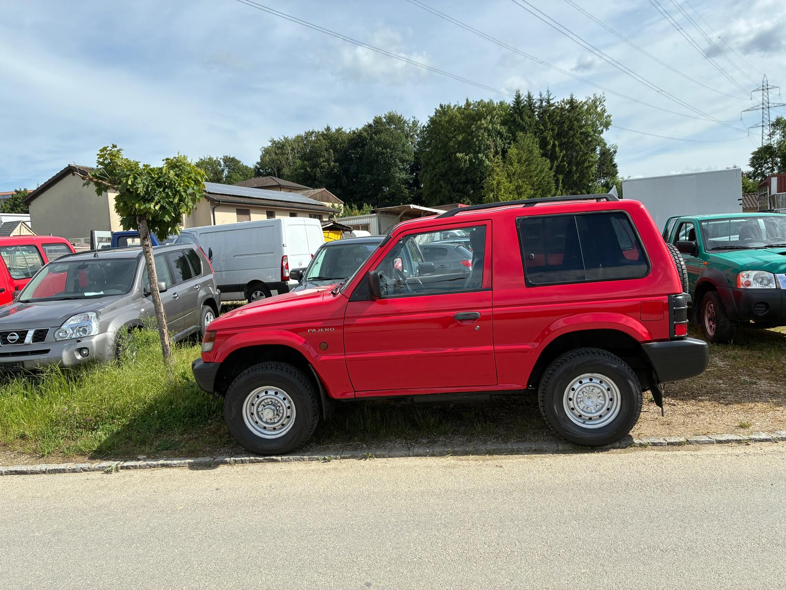 MITSUBISHI PAJERO-image-1