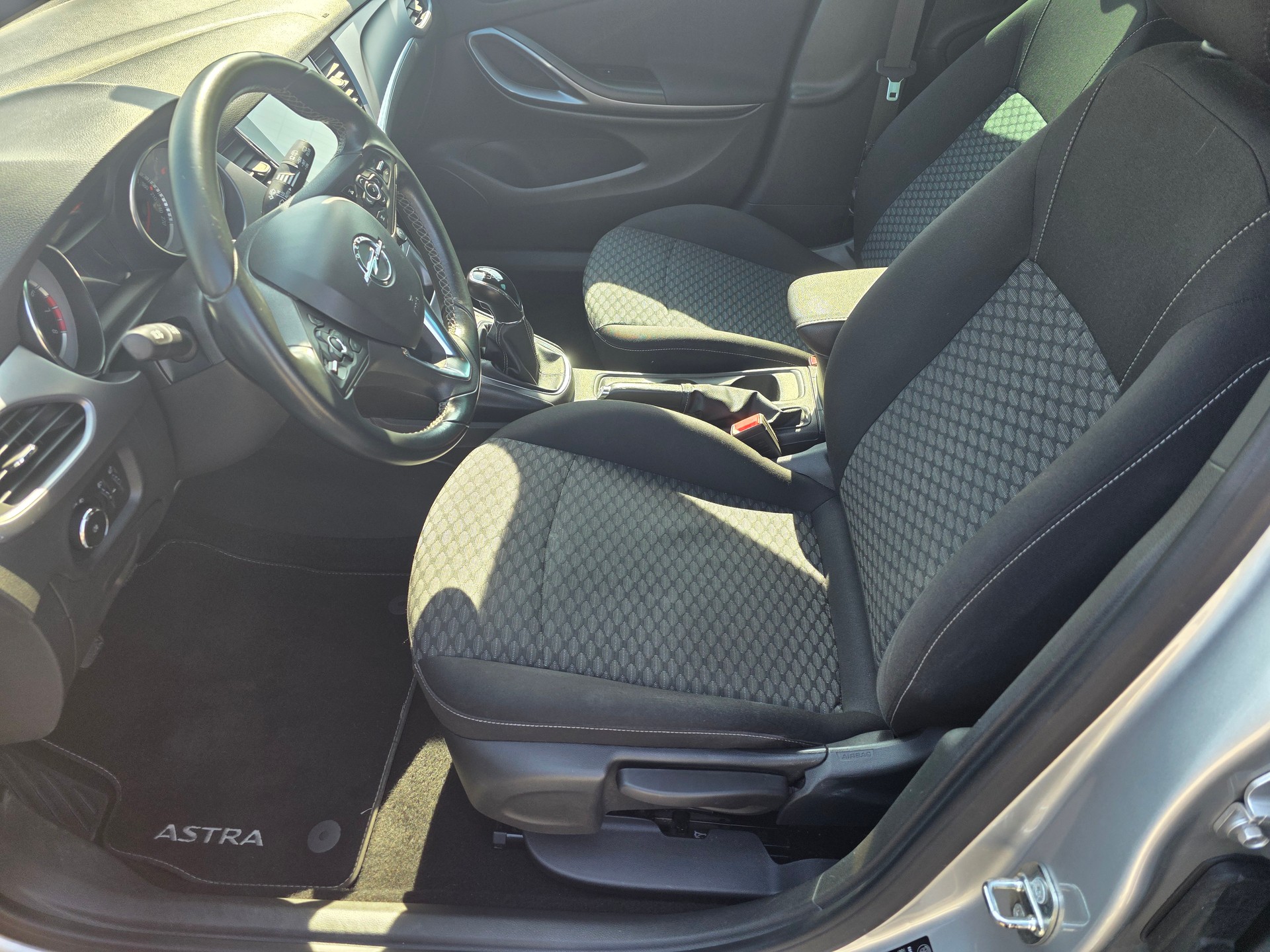 OPEL Astra Sports Tourer 1.4i Turbo Dynamic-image-11