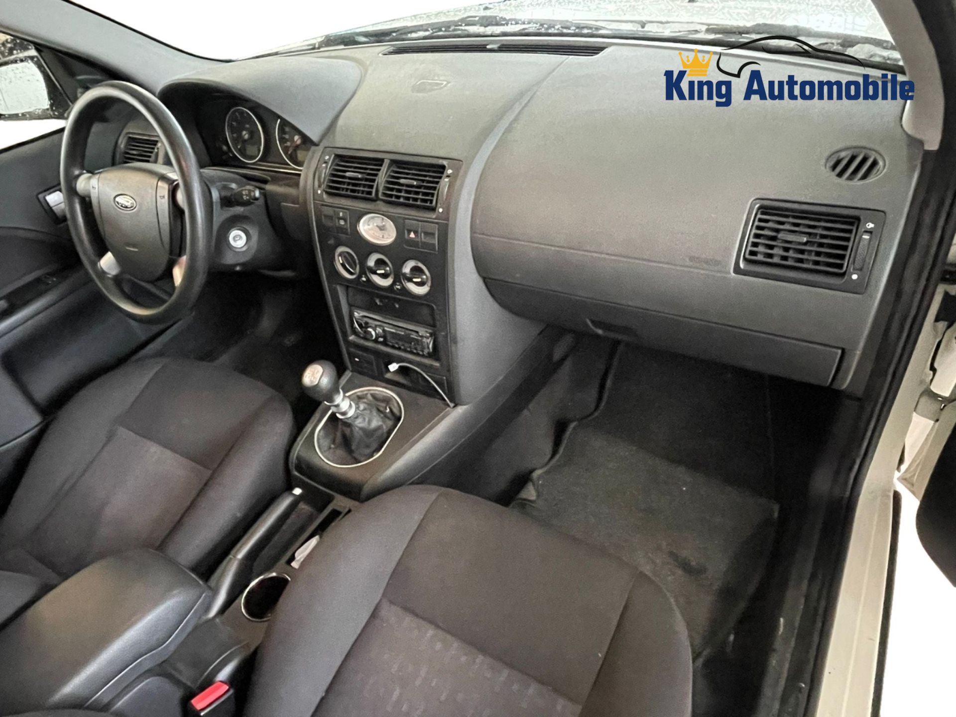 FORD Mondeo 2.0i 16V Ambiente-image-8
