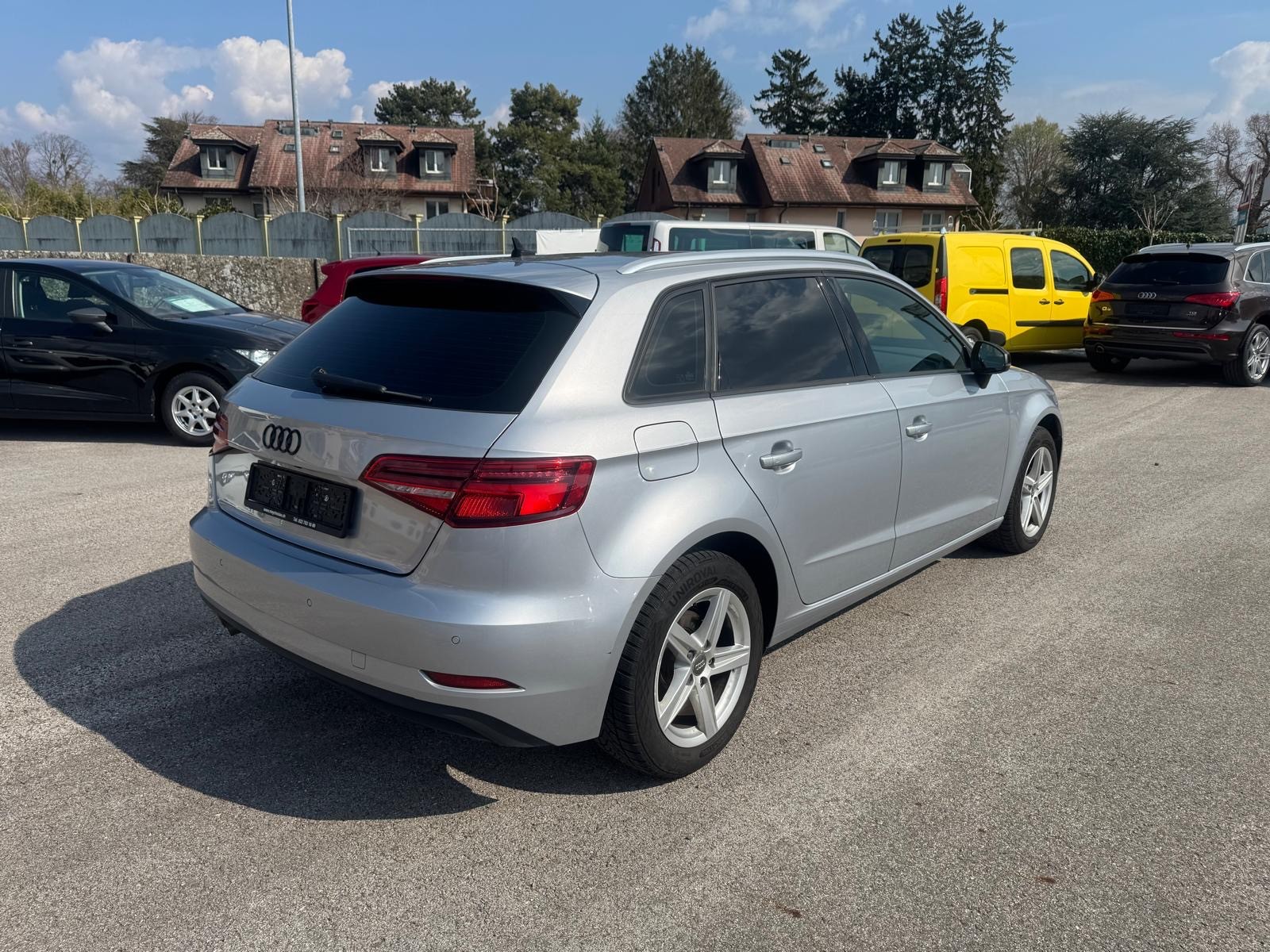 AUDI A3 Sportback 35 TDI Design S-tronic-image-5