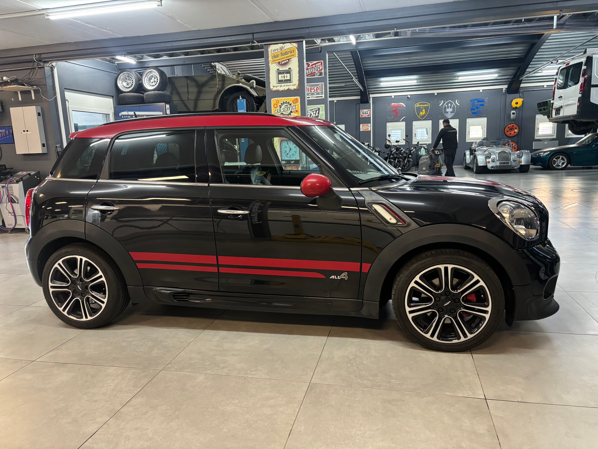 MINI Countryman John Cooper Works ALL4-image-7