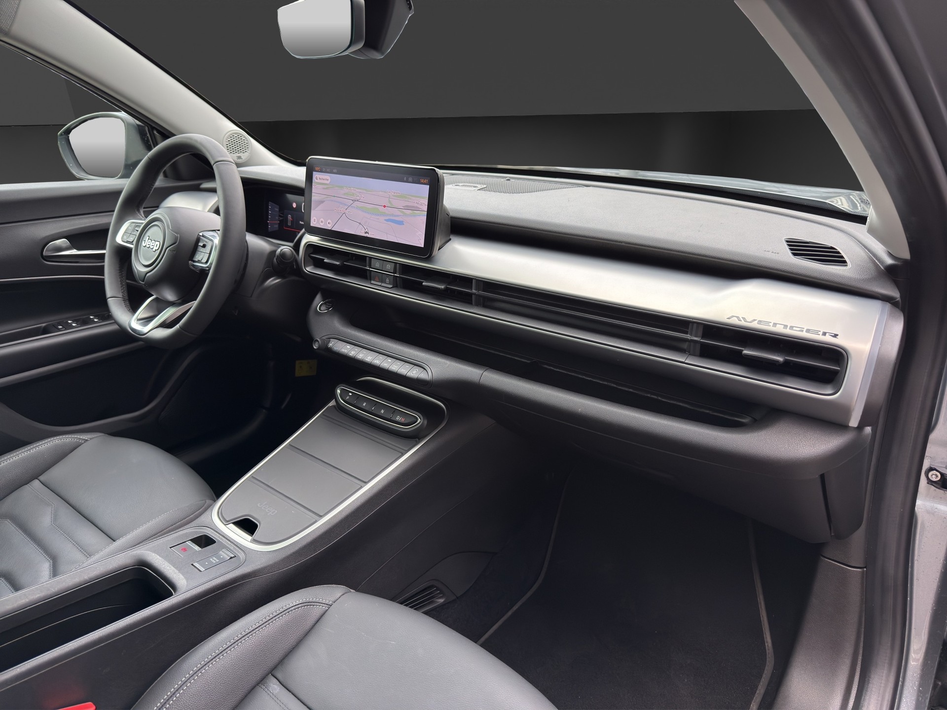 JEEP Avenger 1.2 Turbo MHEV Summit Sky-image-12