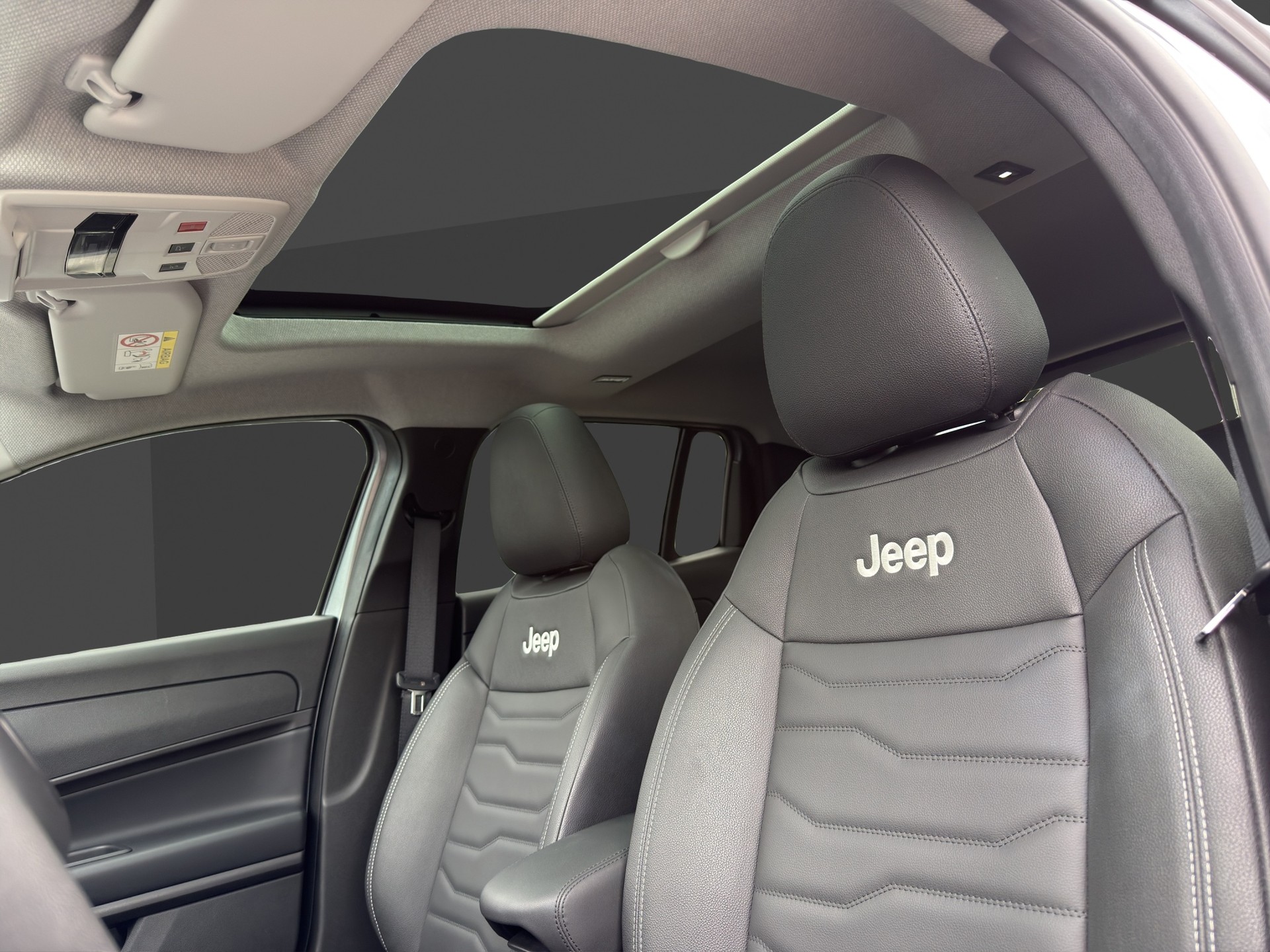 JEEP Avenger 1.2 Turbo MHEV Summit Sky-image-16