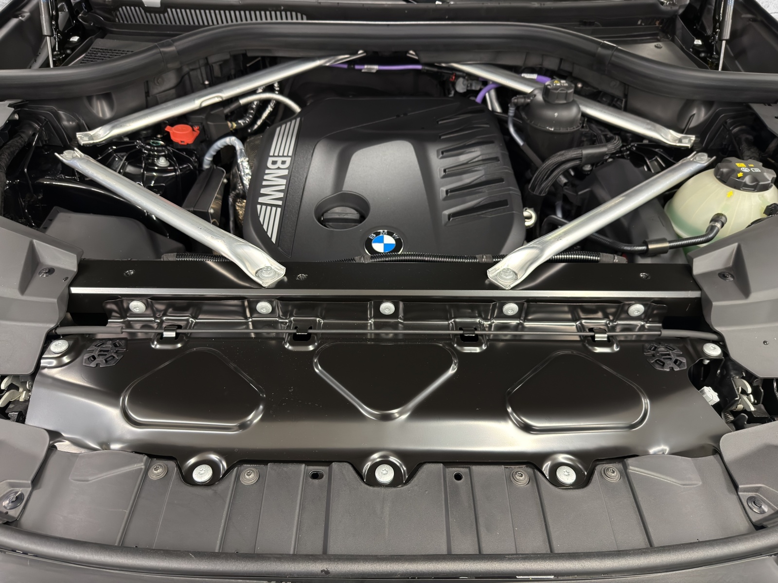 BMW X5 xDrive 48V 30d M Sport Pro Steptronic-image-23
