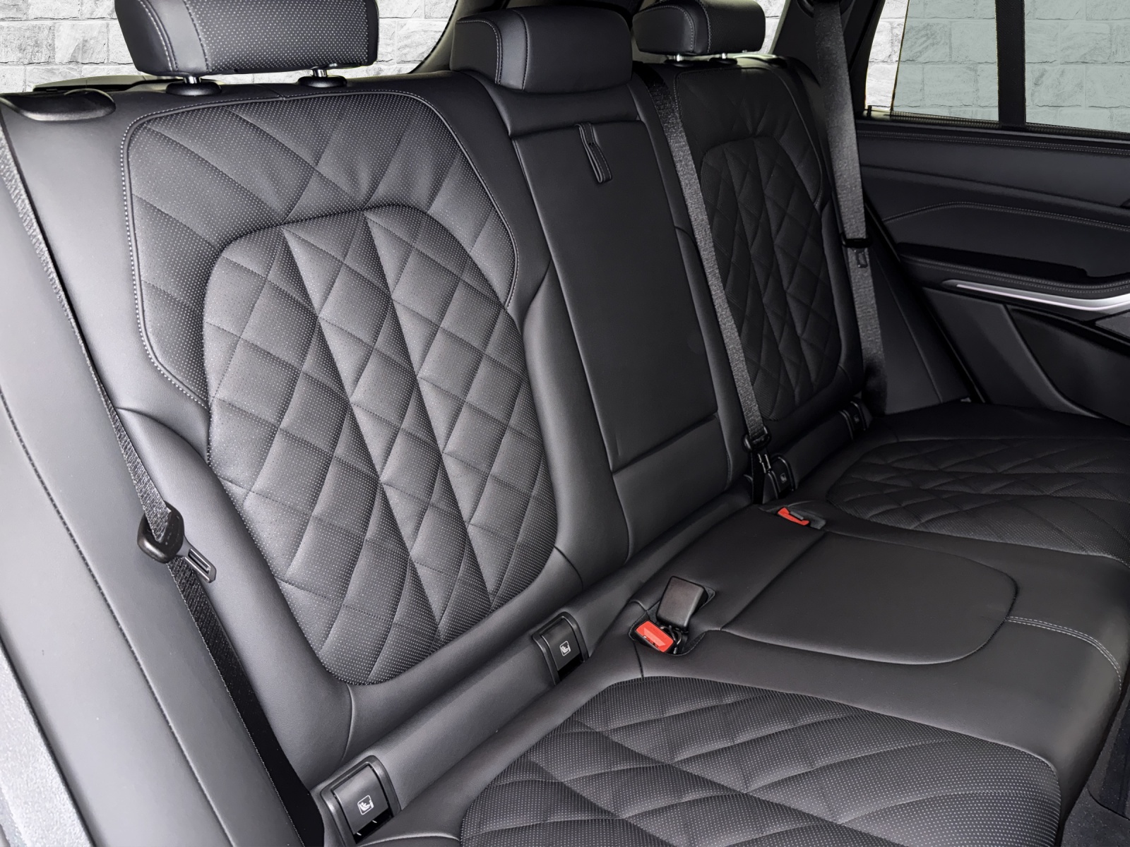 BMW X5 xDrive 48V 30d M Sport Pro Steptronic-image-18