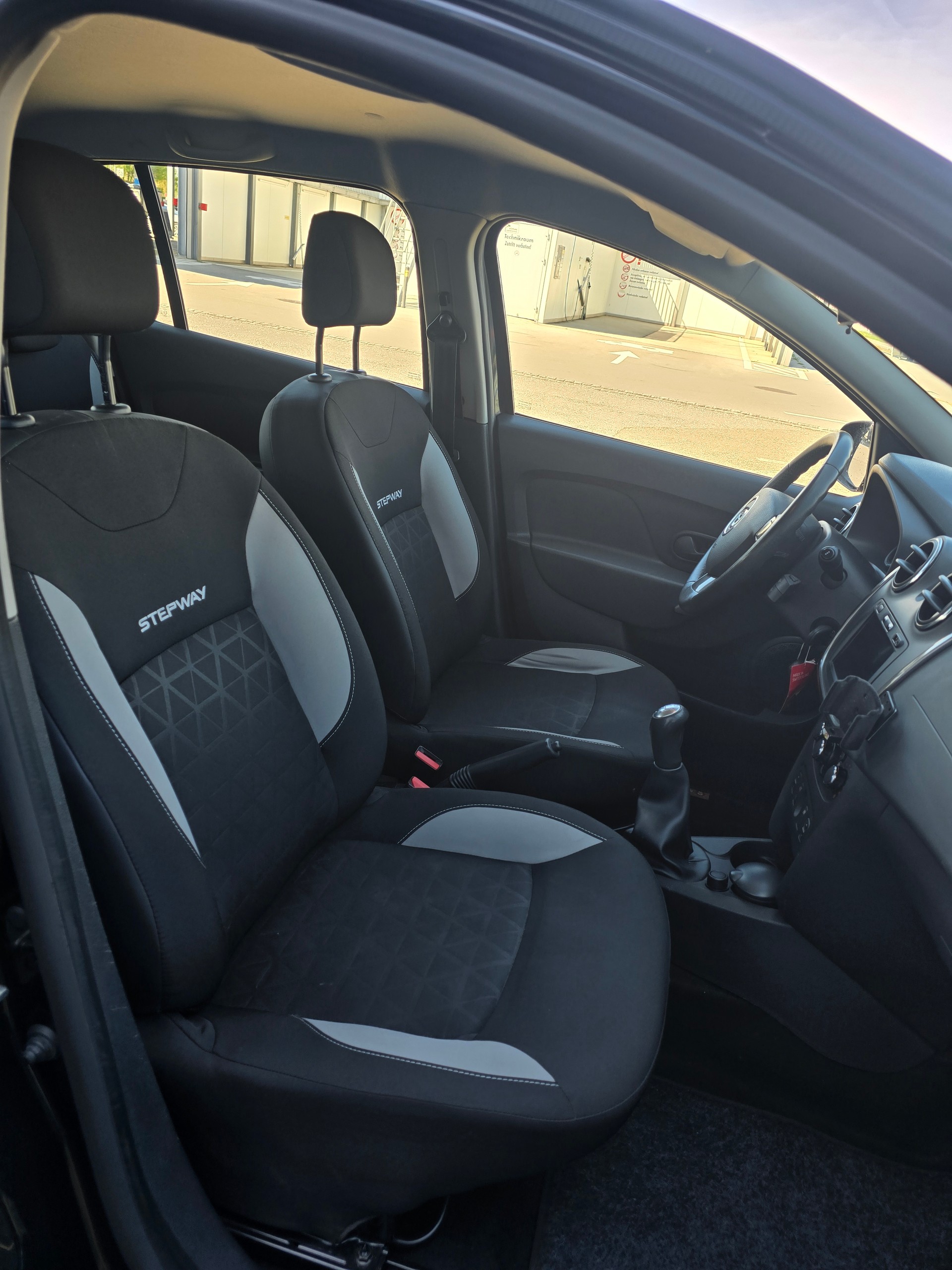 DACIA Sandero Tce 90 Stepway Ambiance-image-11
