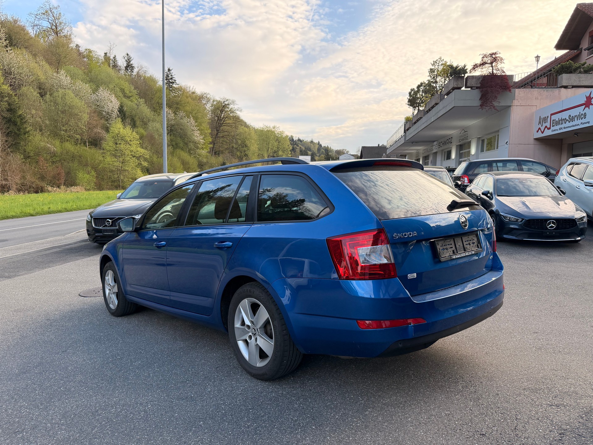 SKODA Octavia Combi 1.6 TDI Ambition 4x4-image-4
