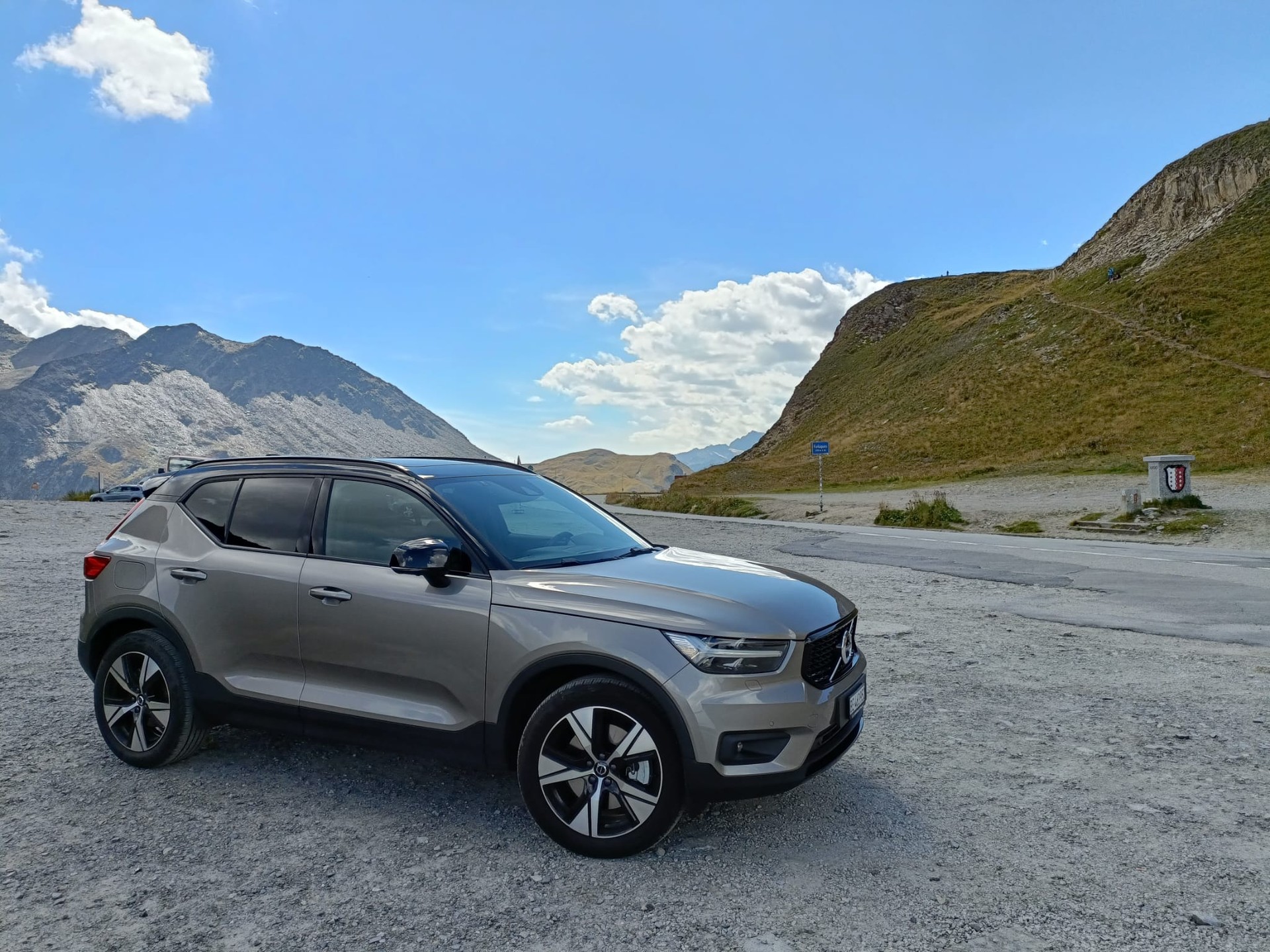 VOLVO XC40 T5 TwE R-Design DCT-image-10