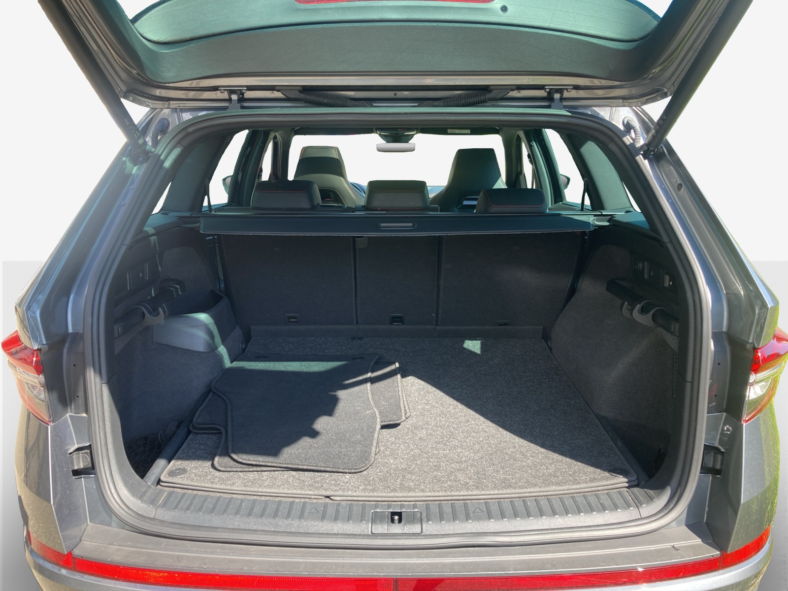 SKODA Kodiaq 2.0 TSI 4x4 RS-image-12