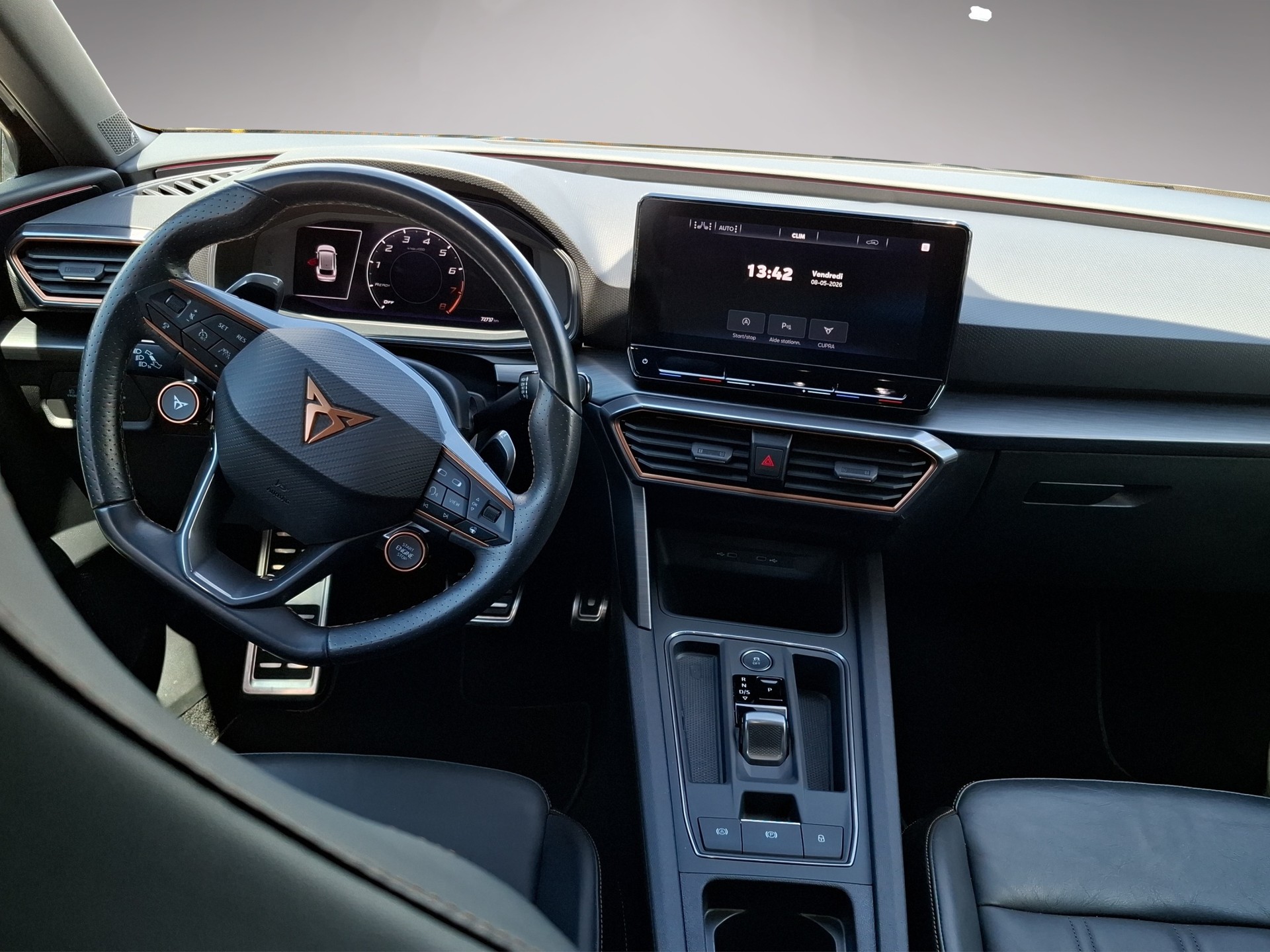CUPRA Leon ST 2.0 TSi VZ DSG 4 Drive-image-5
