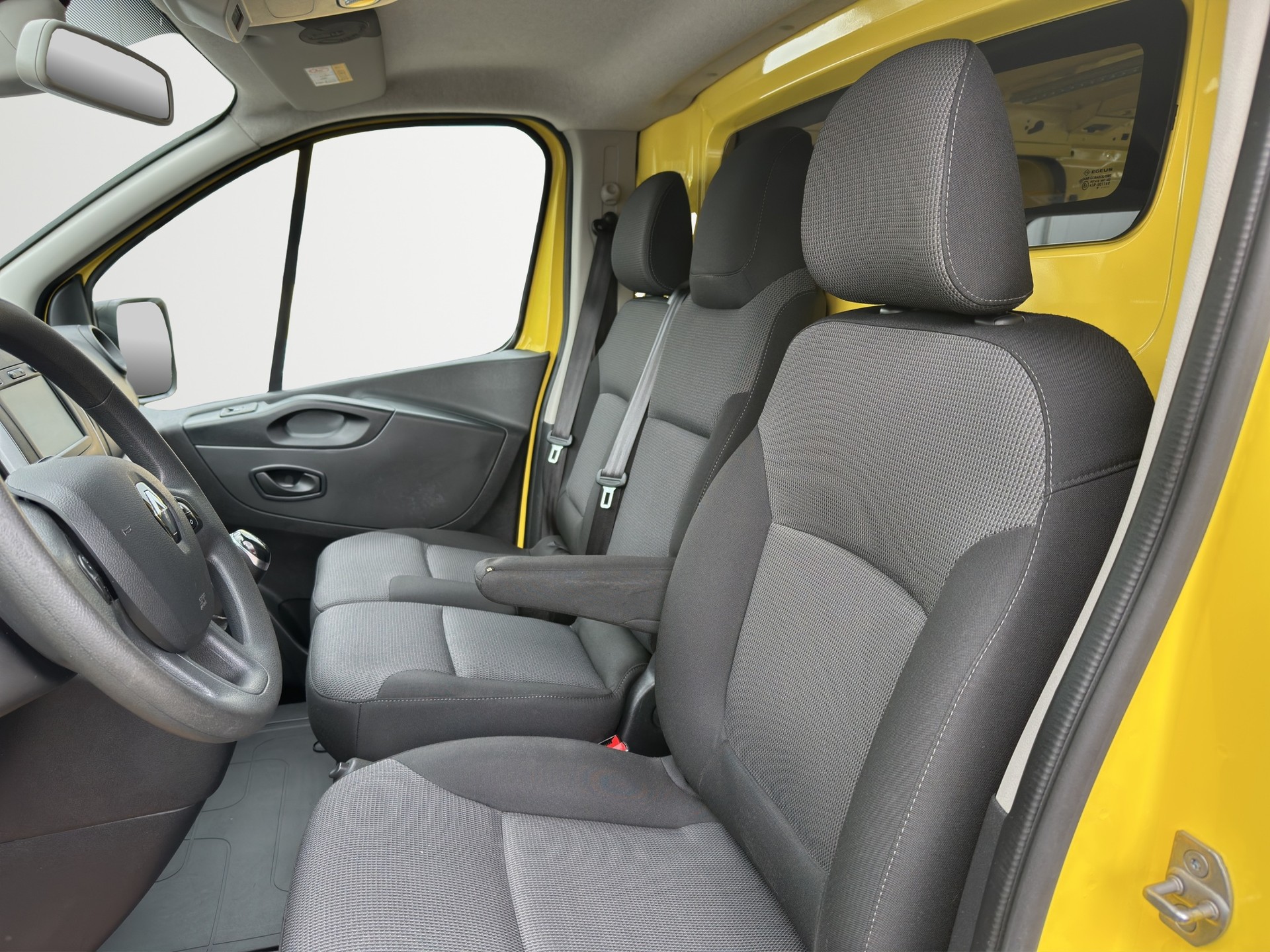 RENAULT 2.0dCi 145 Kasten-image-8