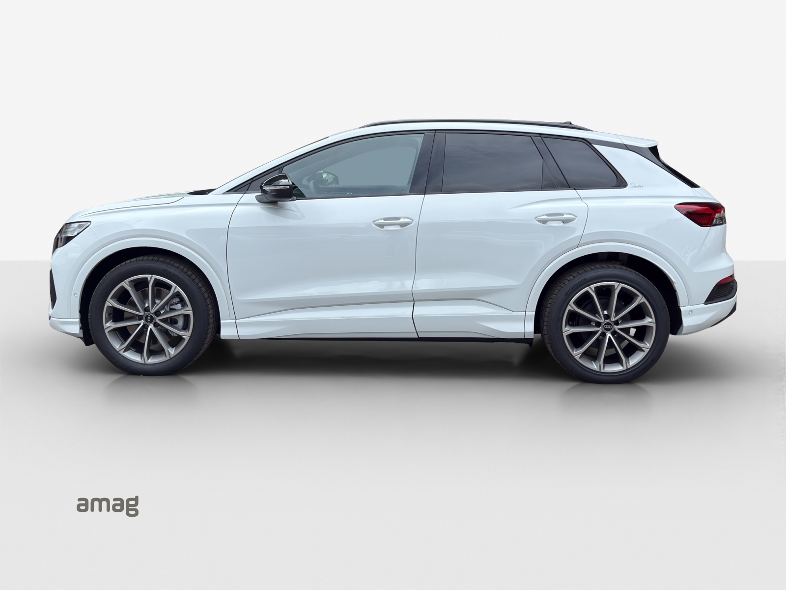 AUDI Q4 e-tron 45 Edition Swiss Ski quattro-image-1