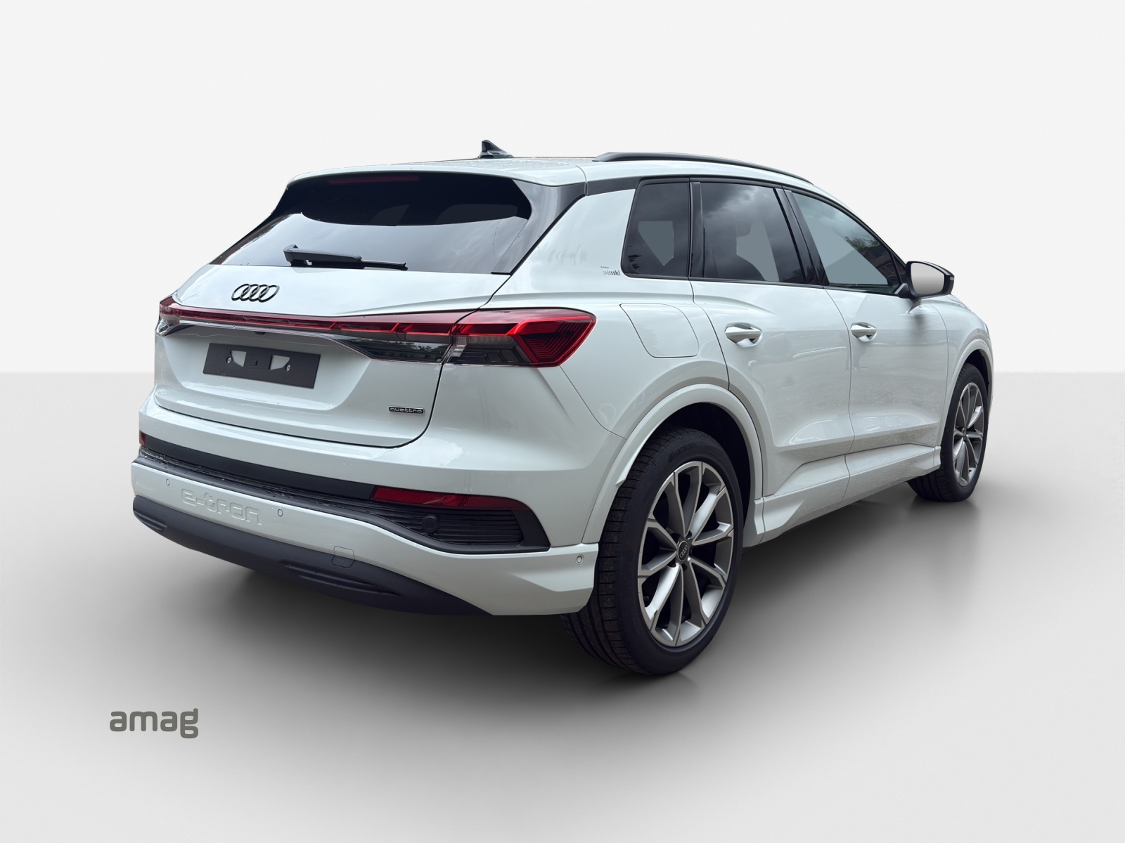 AUDI Q4 e-tron 45 Edition Swiss Ski quattro-image-4
