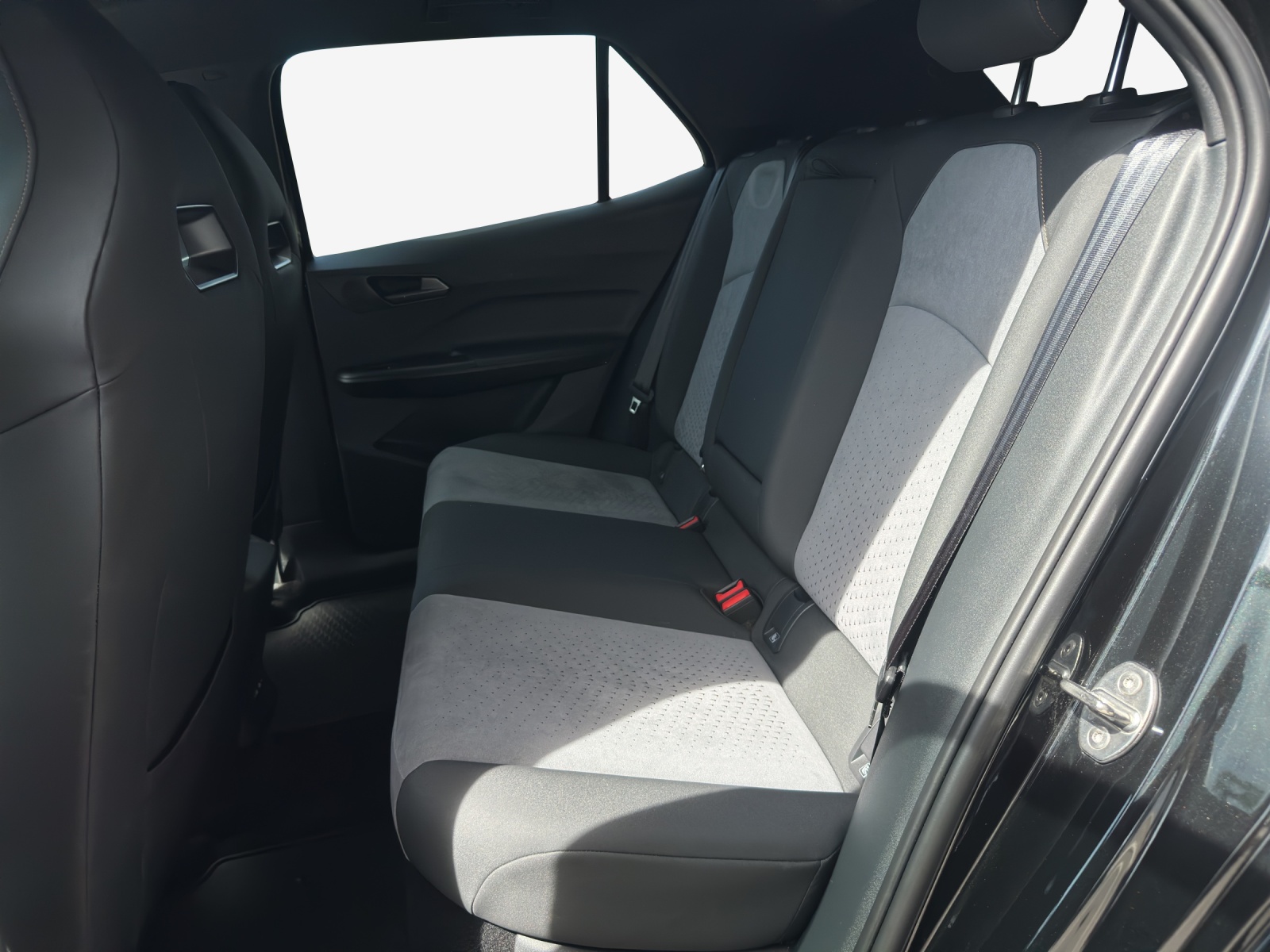 CUPRA Born 79 kWh e-Boost Adrenaline-image-11