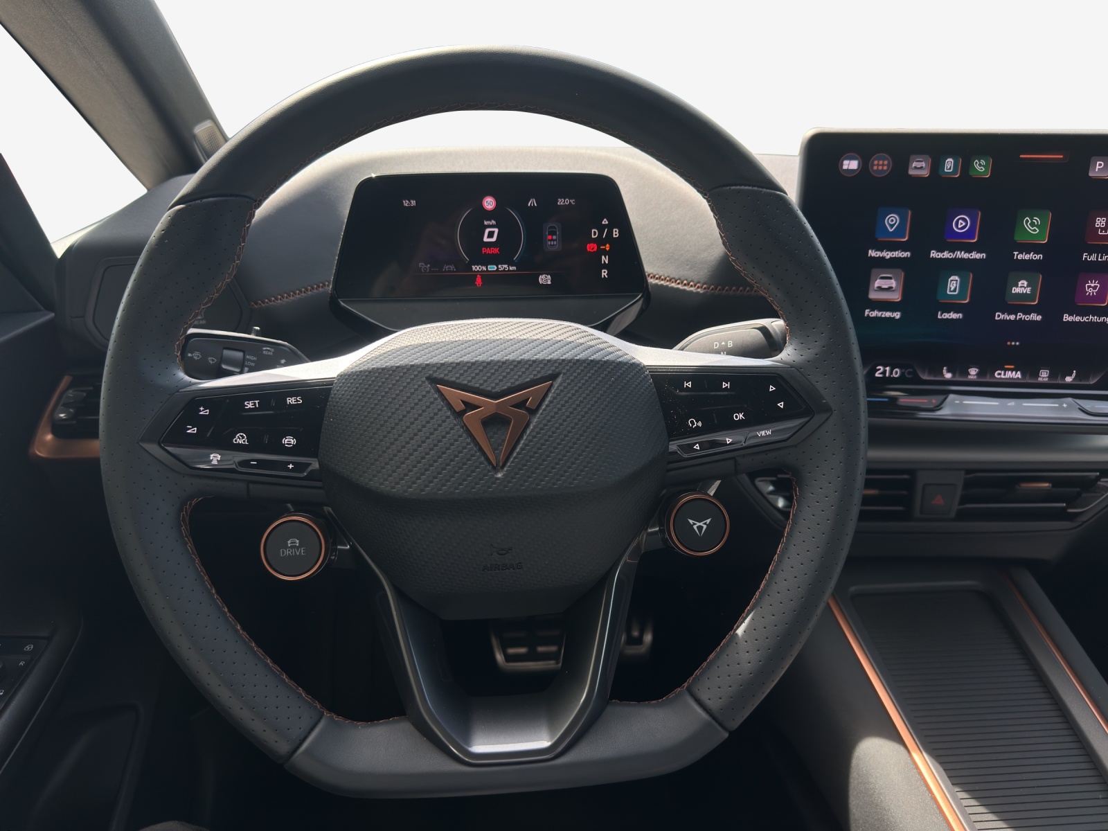 CUPRA Born 79 kWh e-Boost Adrenaline-image-8
