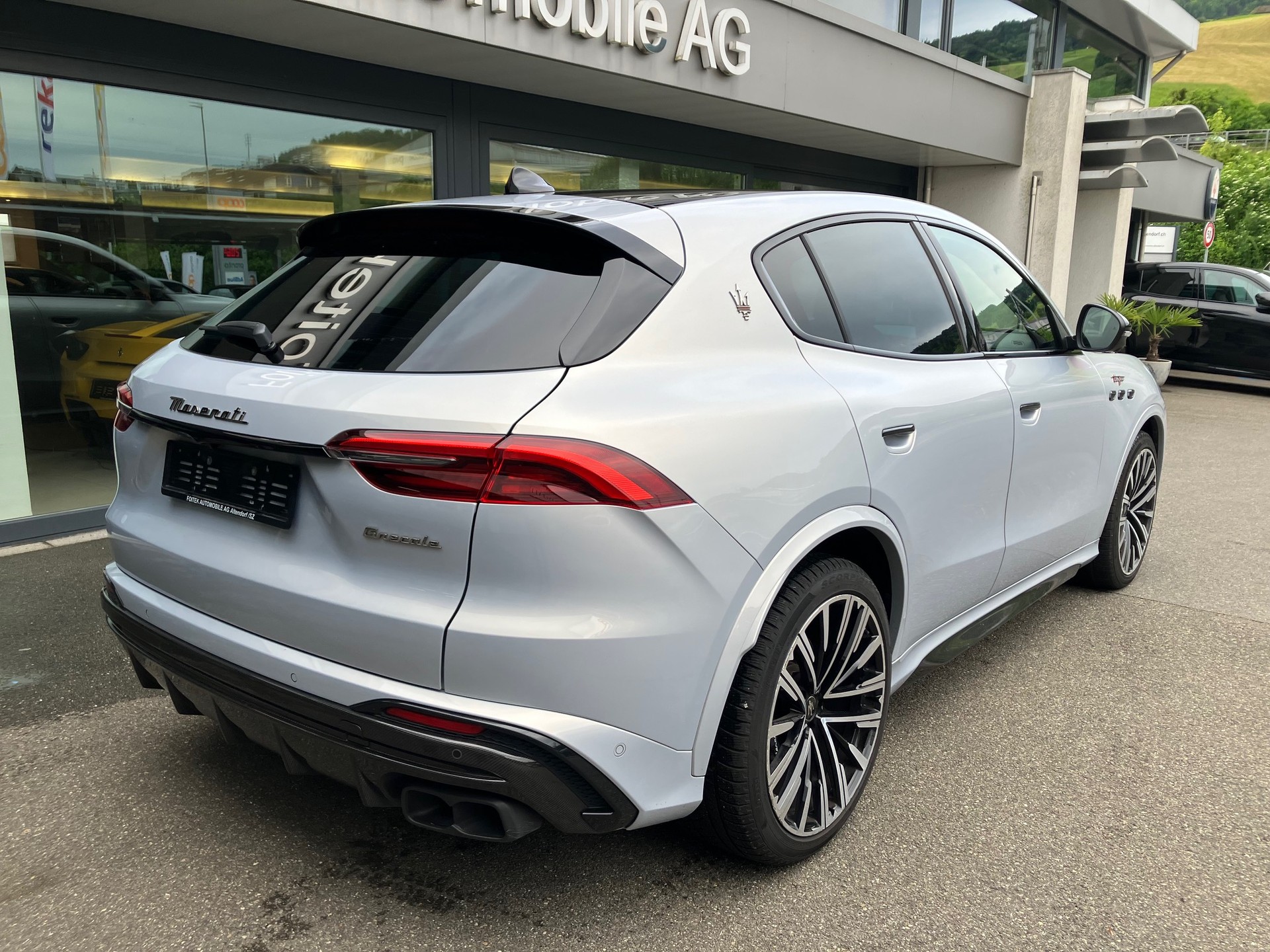 MASERATI Grecale 3.0 Trofeo-image-4