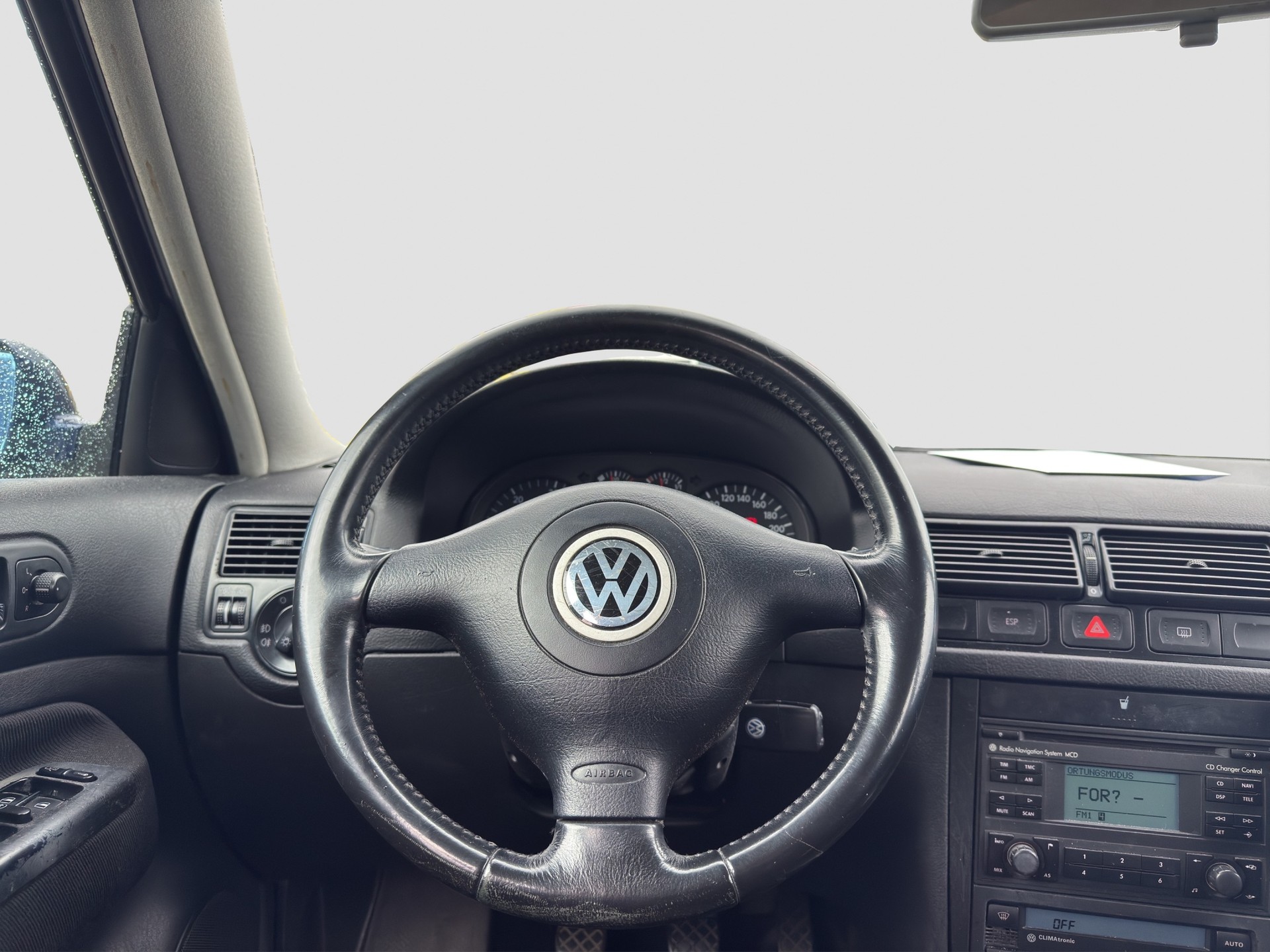 VW Golf 1.9 TDI PD Comfortline ** 131 PS & 6-Gang ** Frisch ab MFK und Service **-image-11