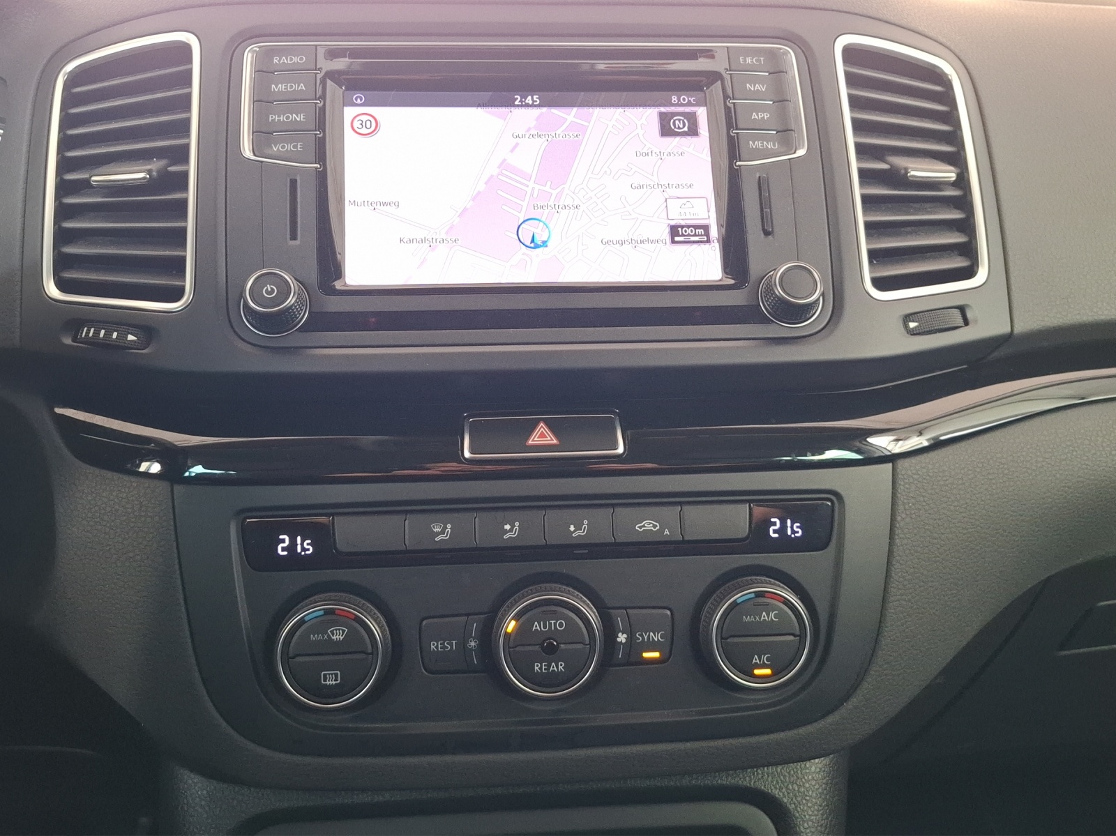 SEAT Alhambra 1.4 TSI Style // 8-fach Aluminiumbereift-image-13