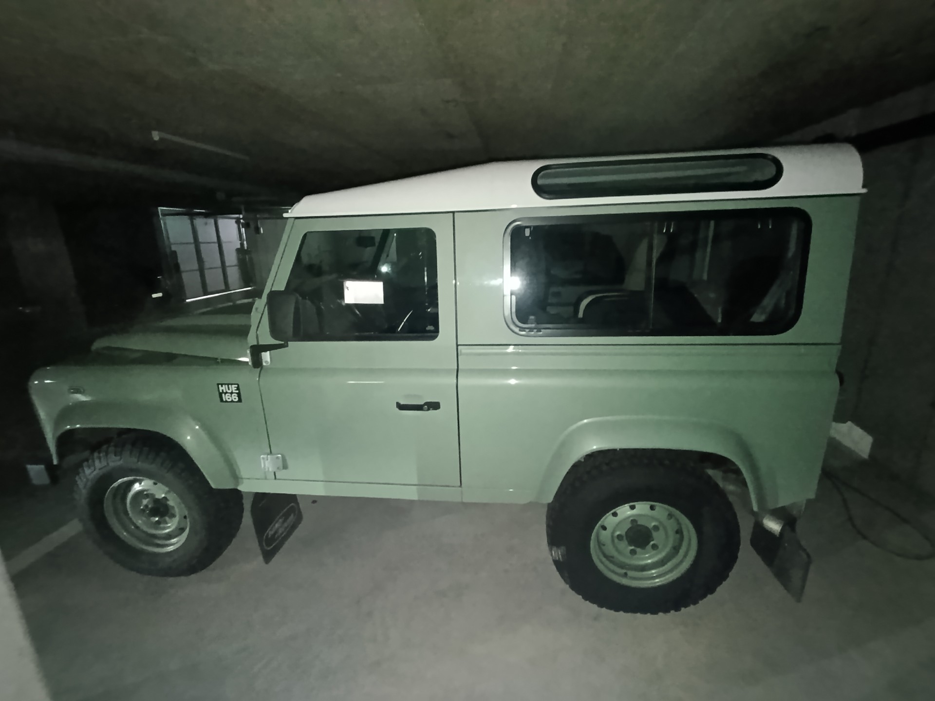 LAND ROVER 2.2 TD4 SW Heritage-image-1