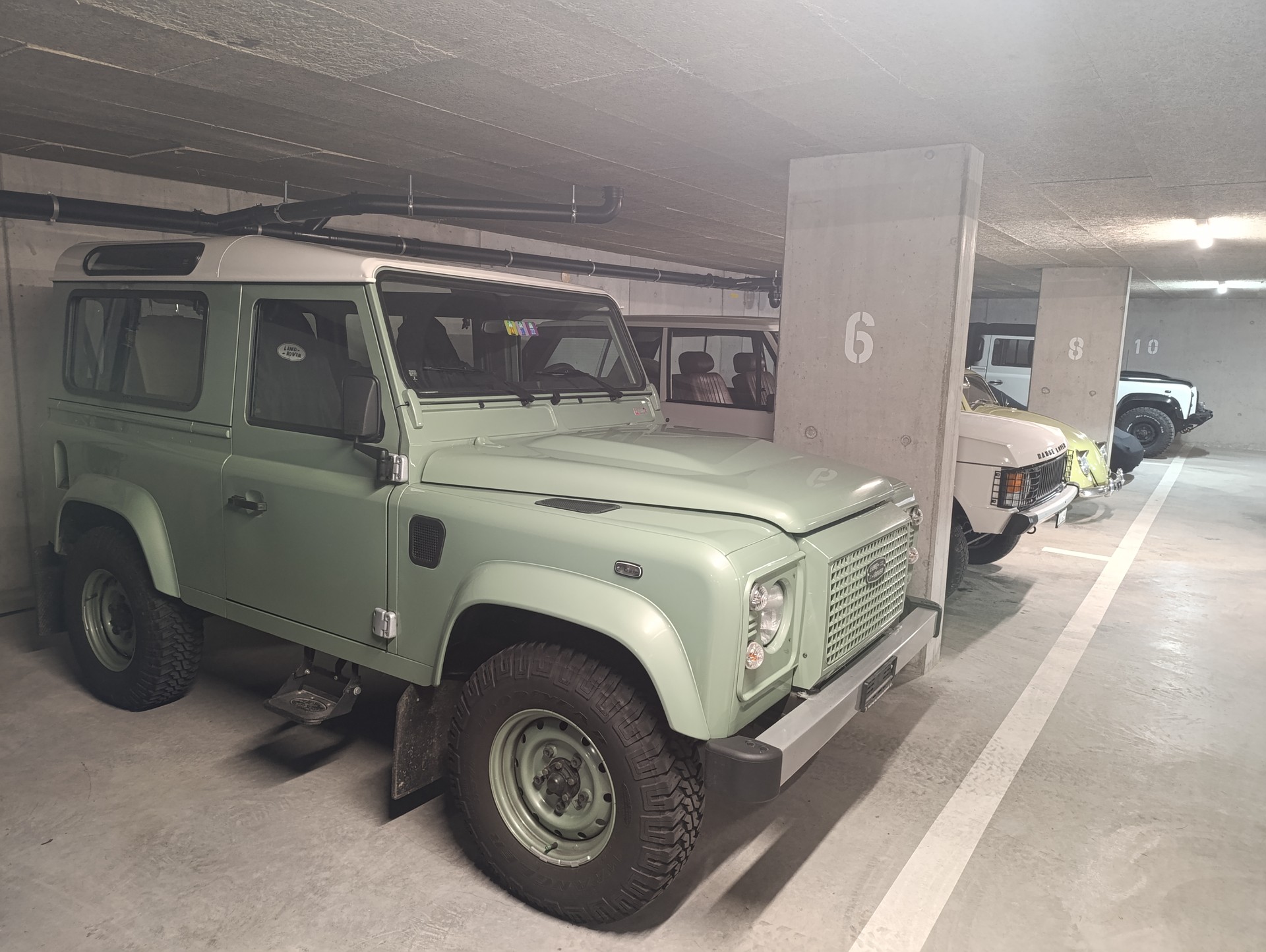 LAND ROVER 2.2 TD4 SW Heritage-image-0