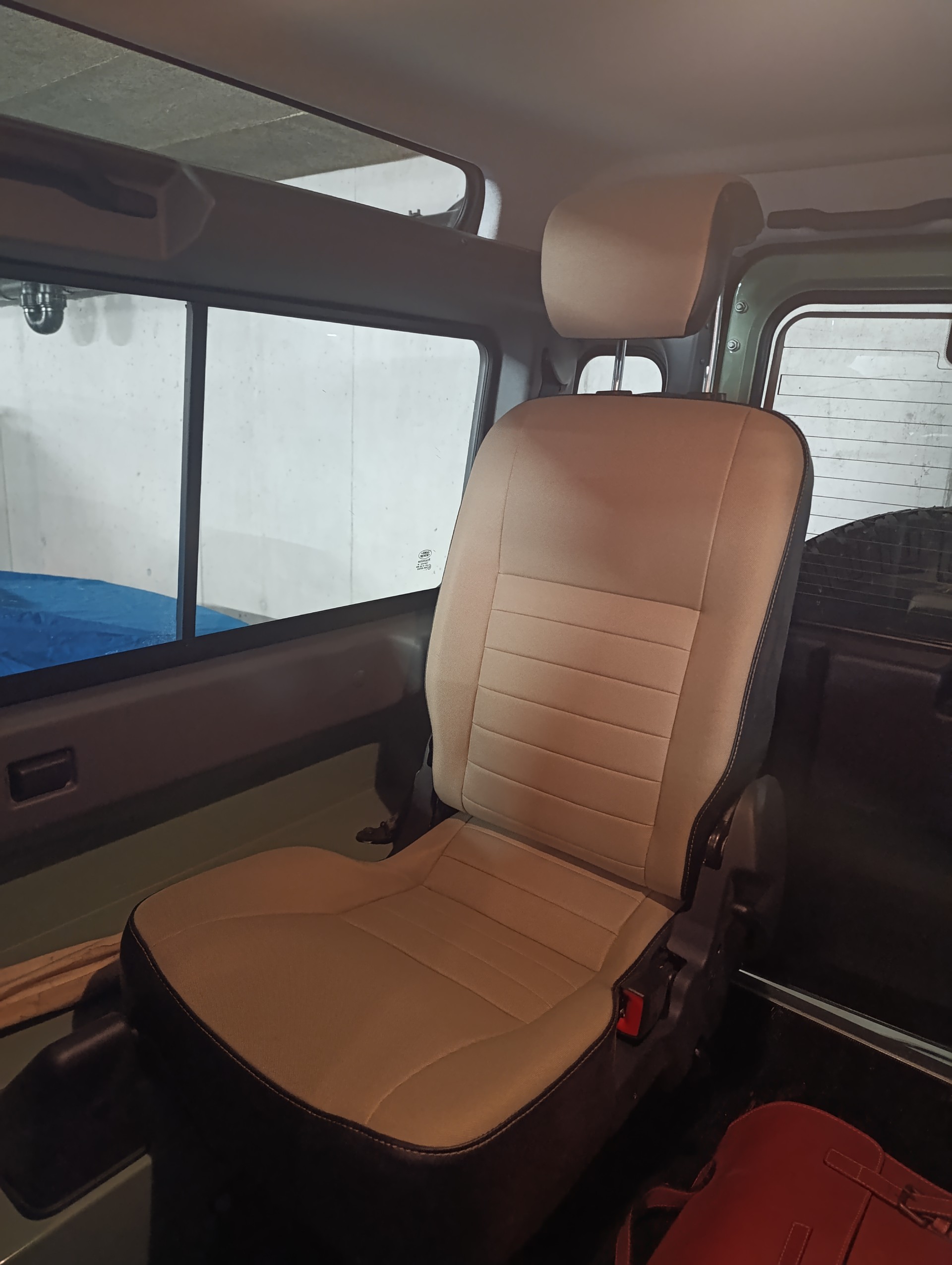 LAND ROVER 2.2 TD4 SW Heritage-image-4