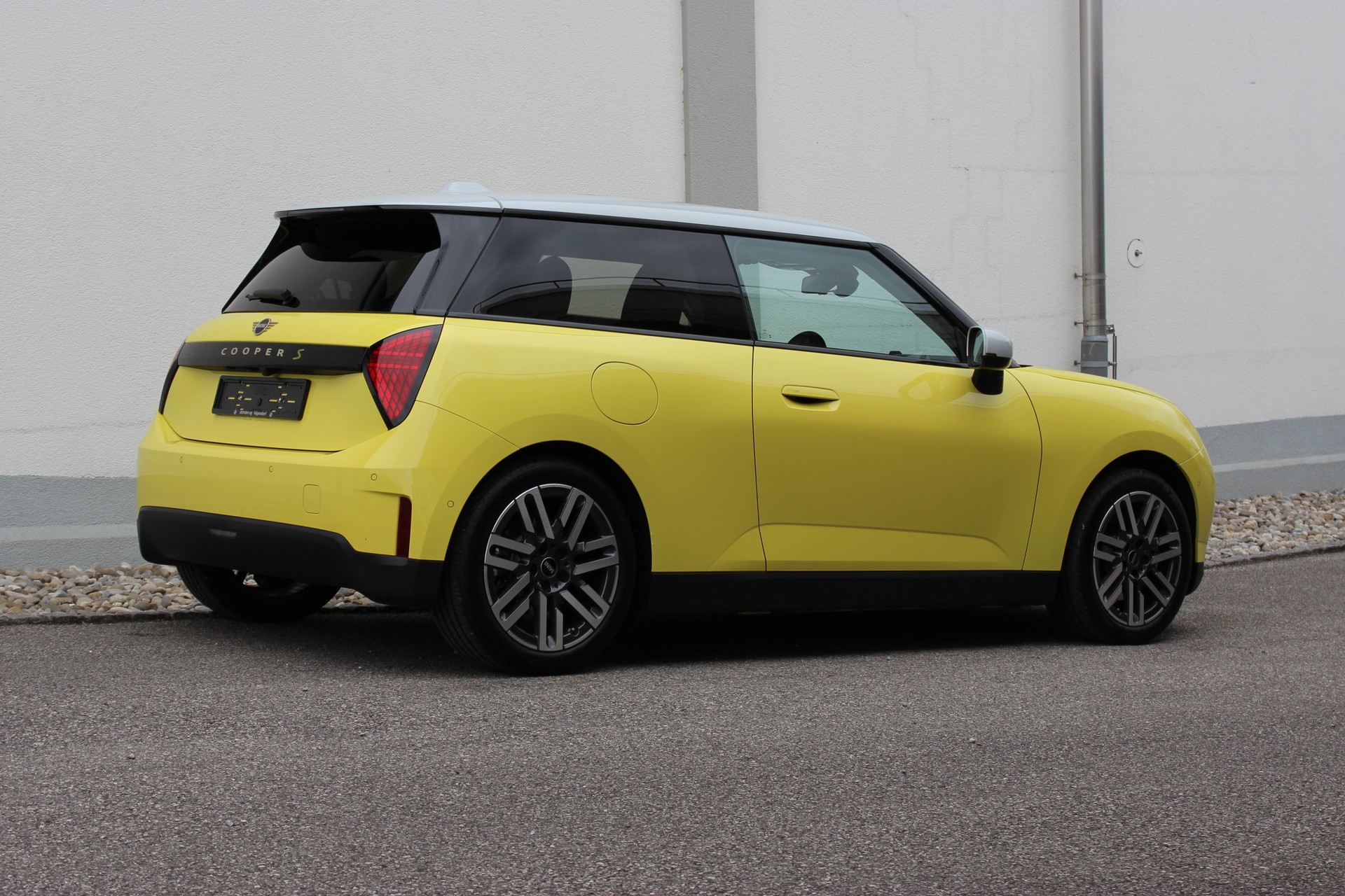 MINI Cooper SE *0.9%-LEASINGAKTION*-image-2