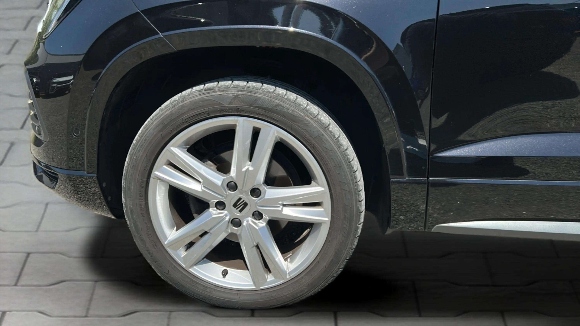 SEAT Ateca 1.5 TSI EVO DSG FR mit AHK & Rückfahrkamera + Werksgarantie-image-24