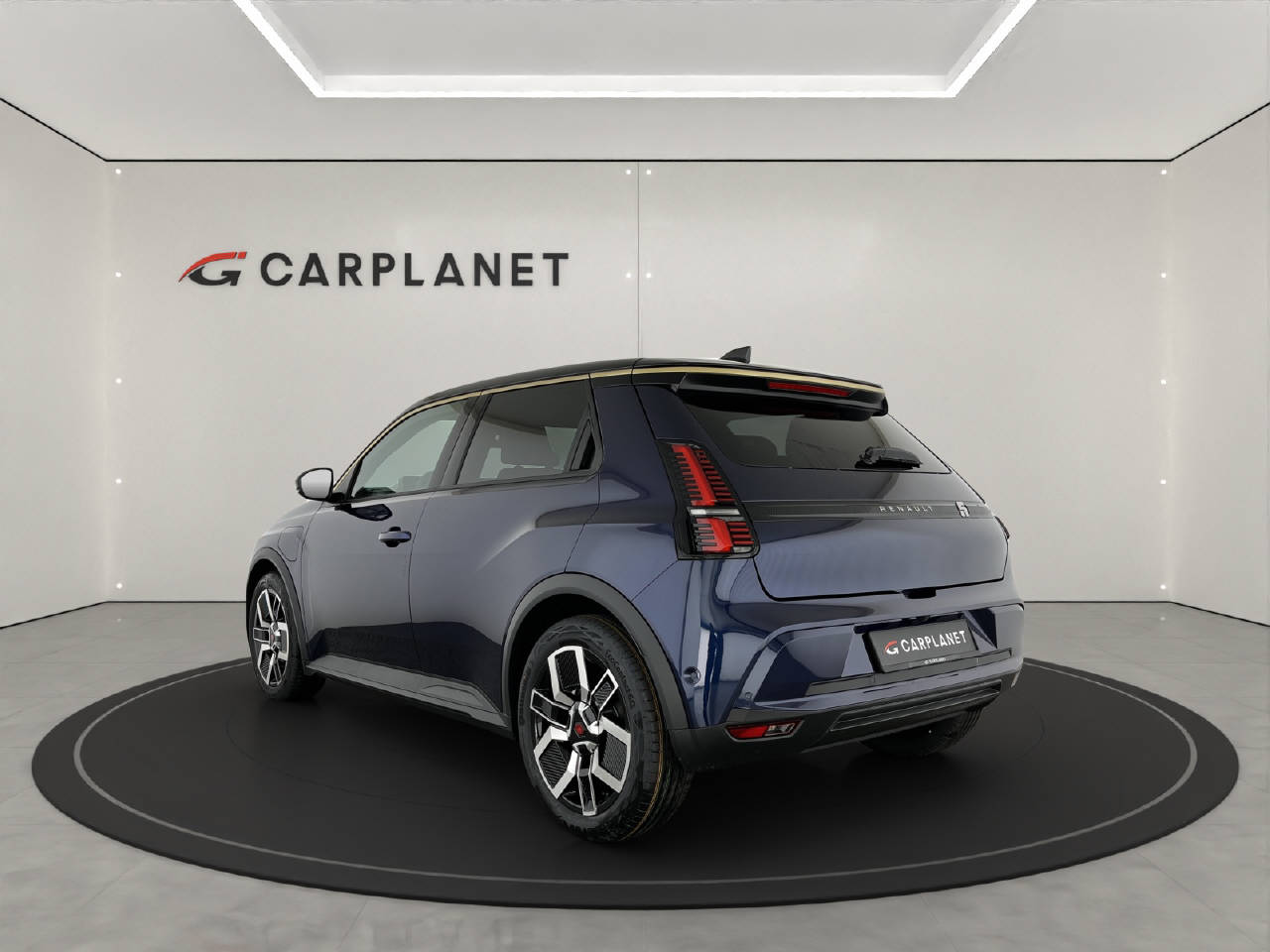 RENAULT R5 E-Tech Comfort Range techno-showroom-element-2